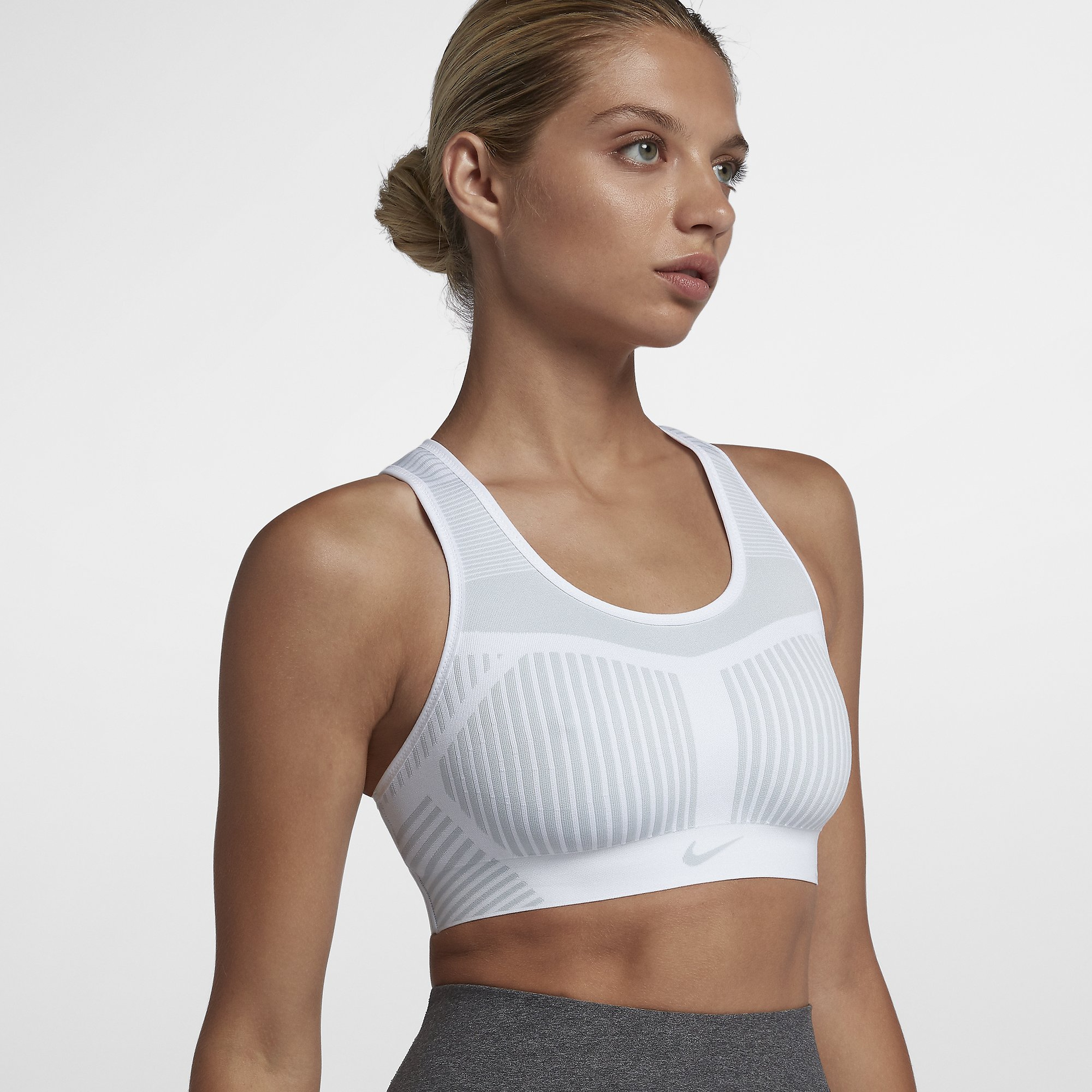 Nike FE/NOM Flyknit High-Support Non-Padded Kadın Bra