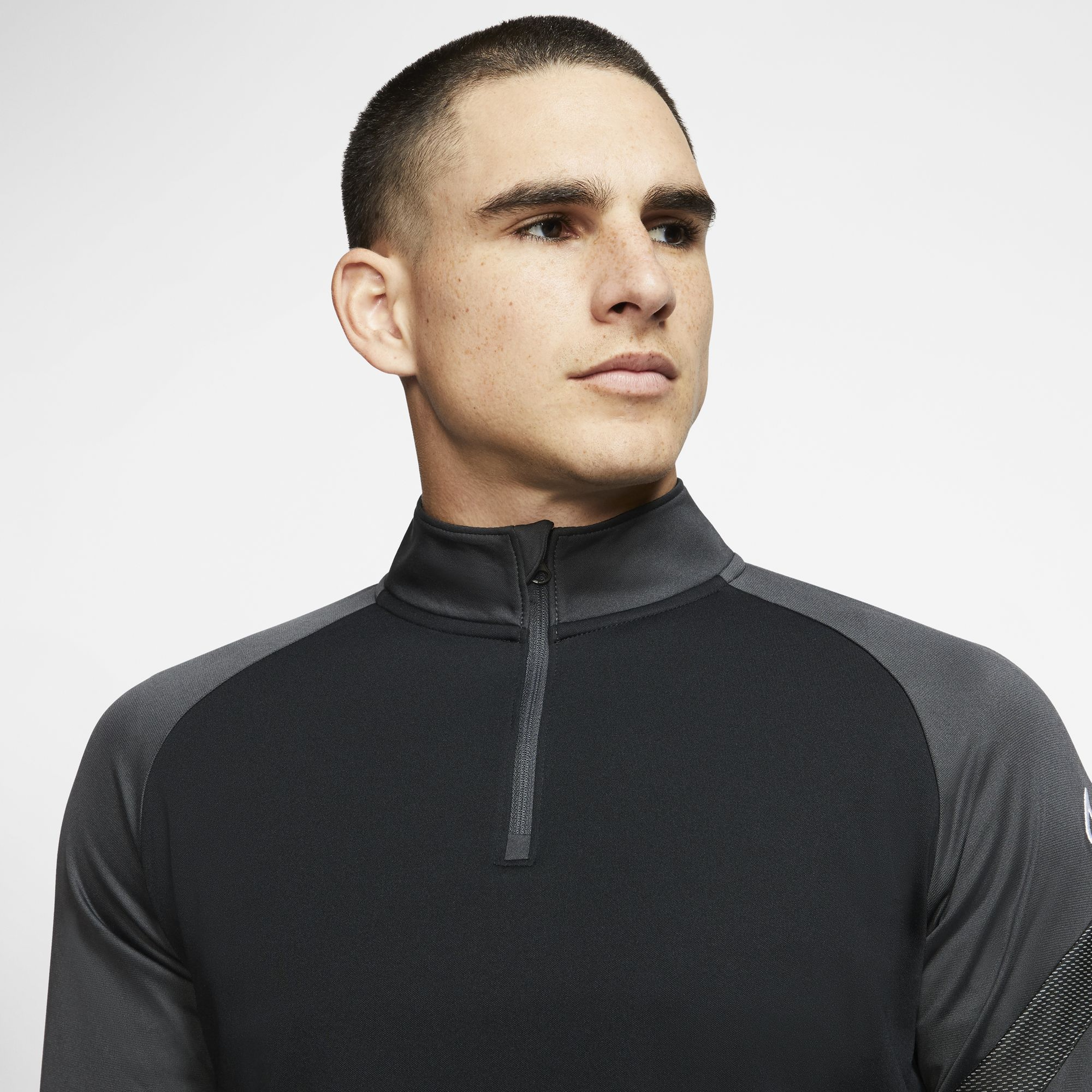 Nike Dri-Fit Academy Pro Half-Zip Long-Sleeve Erkek Tişört