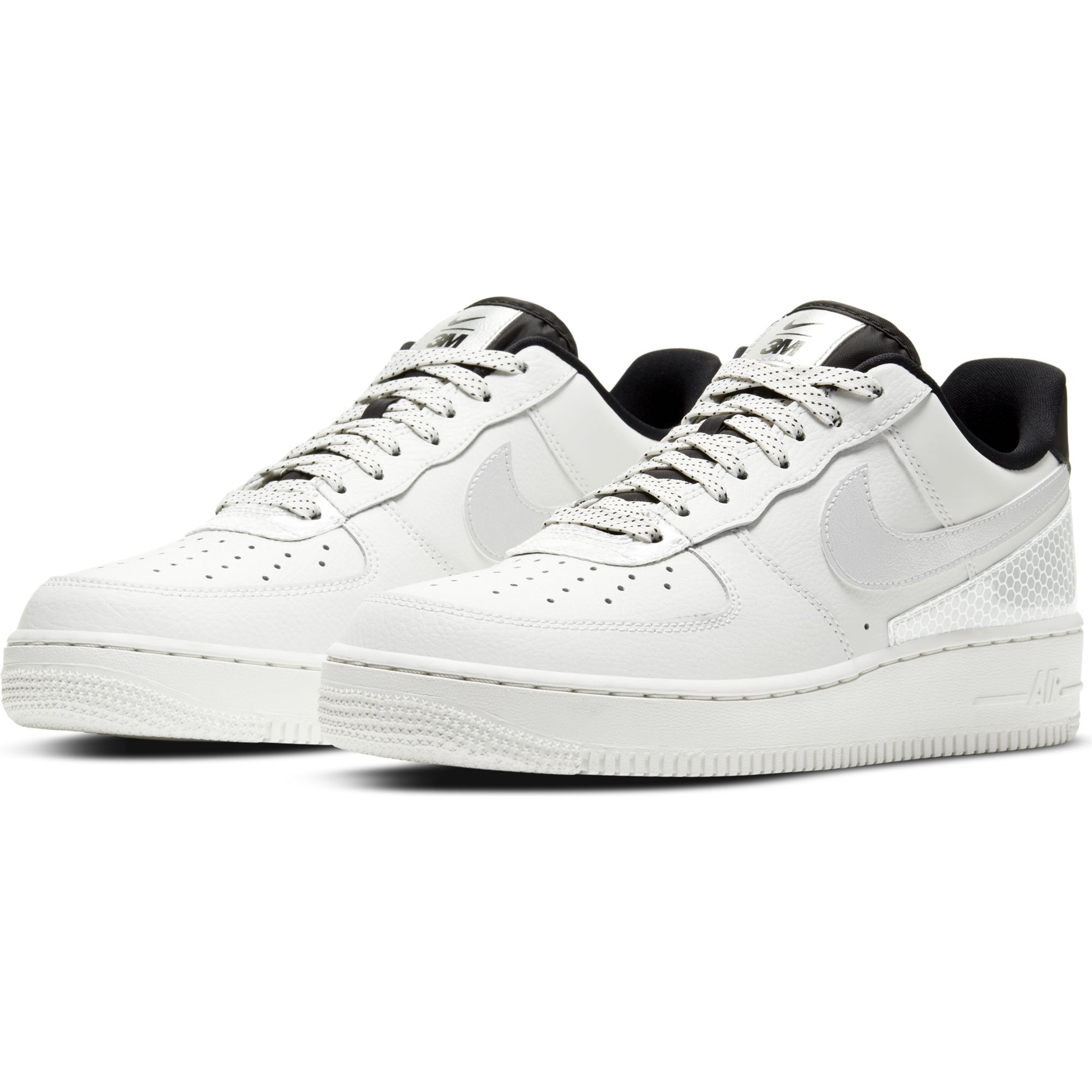 Air Force 1 '07 LV8 3 M Erkek Spor Ayakkabı