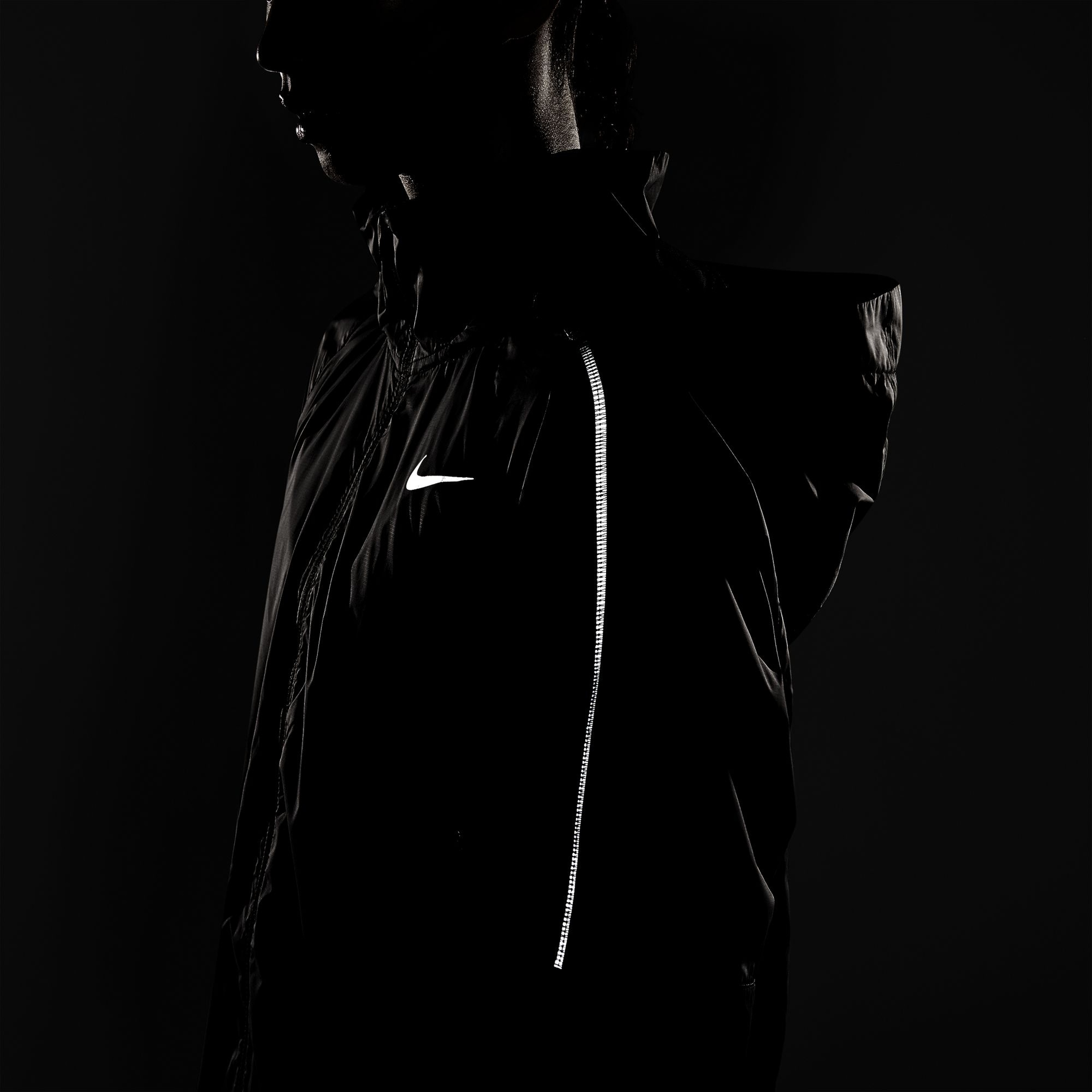 Nike Shield Running Full-Zip Hoodie Kadın Ceket