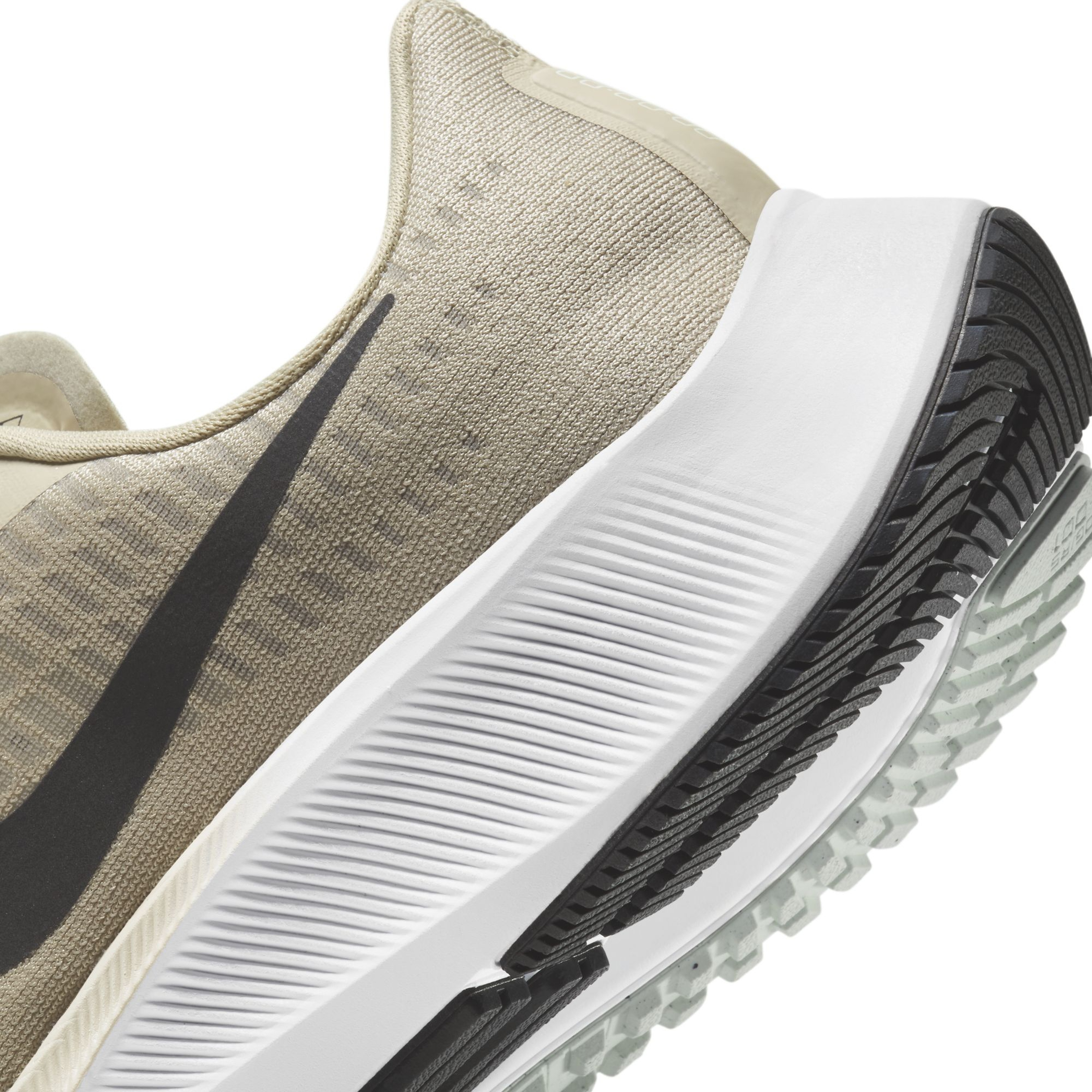 Nike Air Zoom Pegasus 37 Running Erkek Spor Ayakkabı