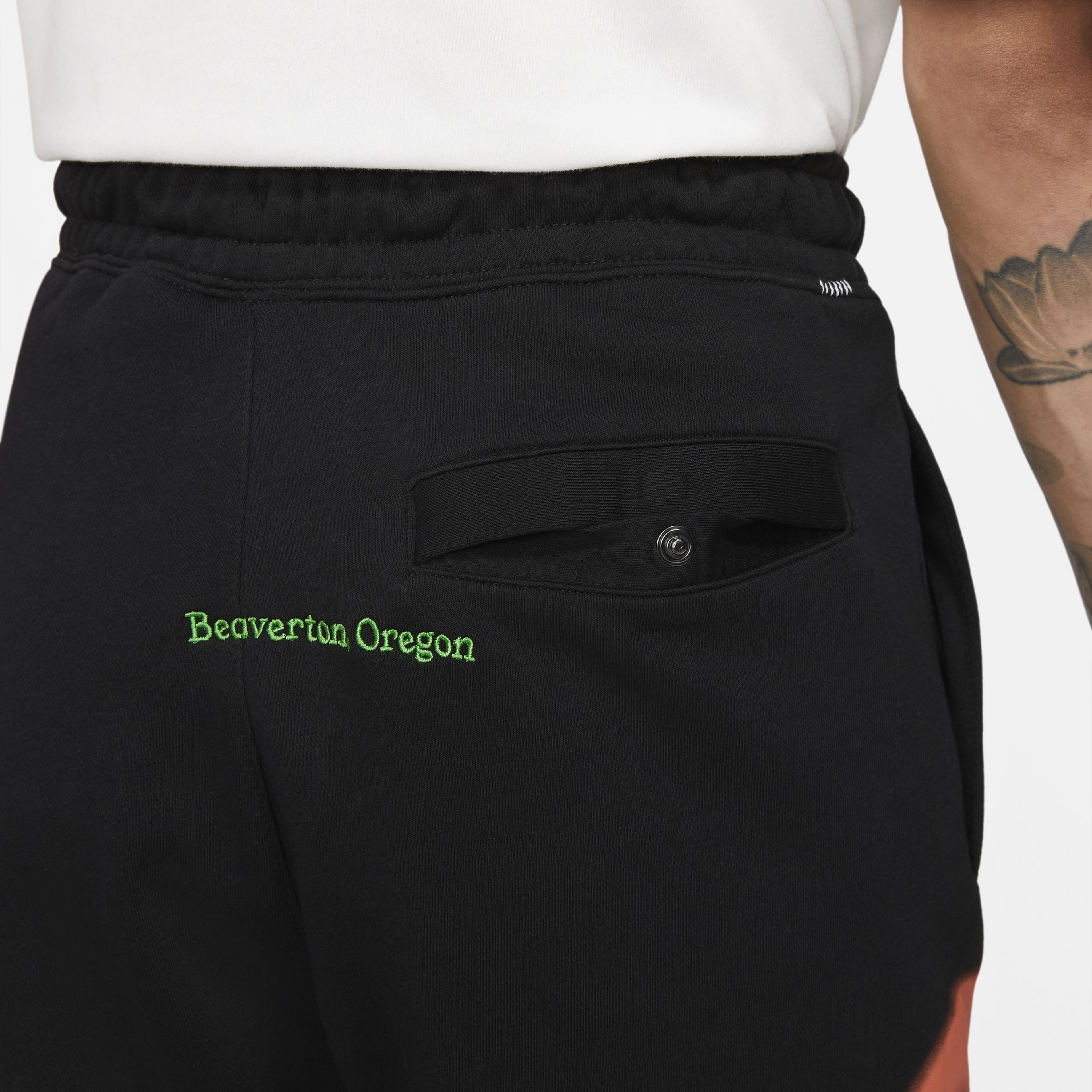 Nike Sportswear World Tour French Terry Erkek Şort