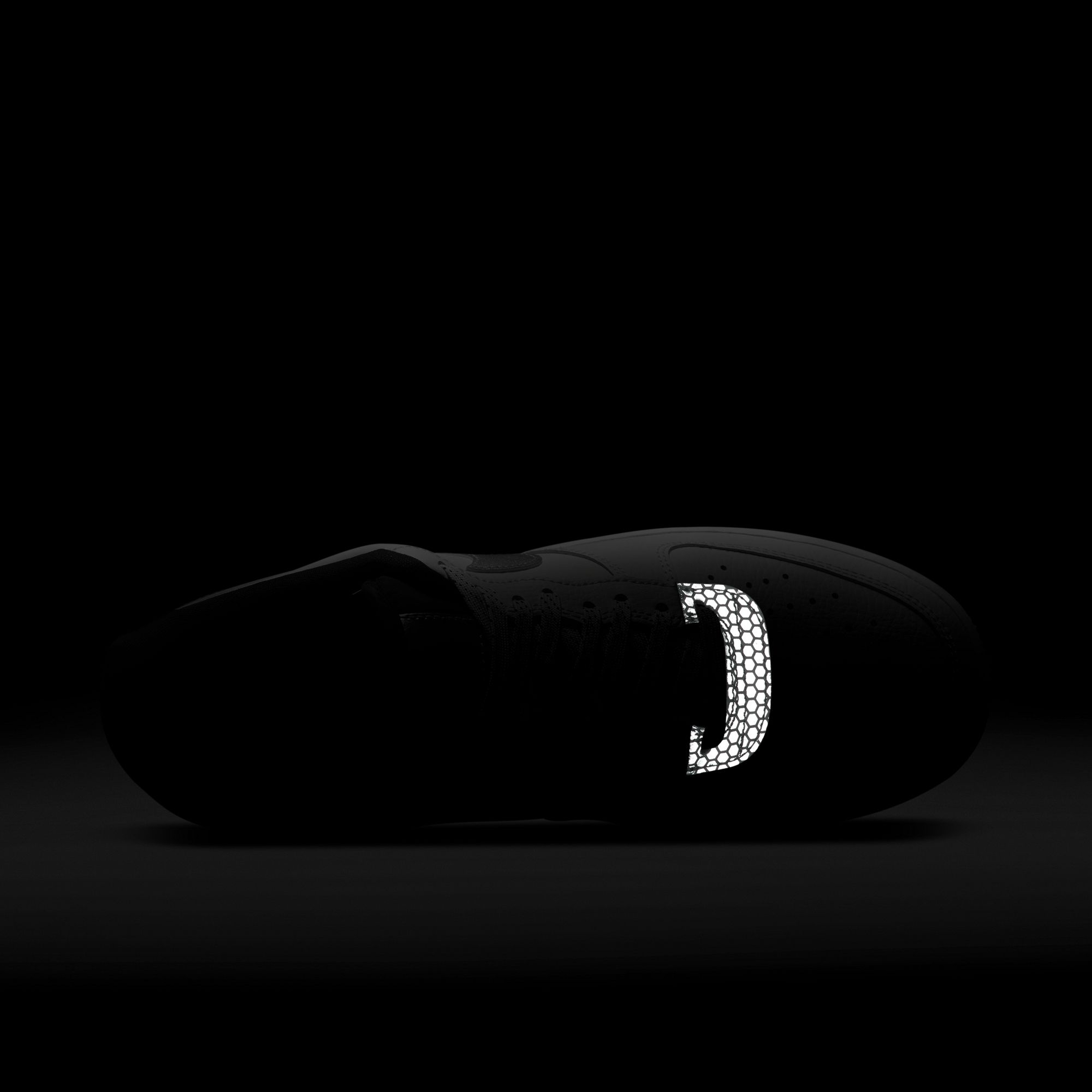 Air Force 1 '07 LV8 3 M Erkek Spor Ayakkabı