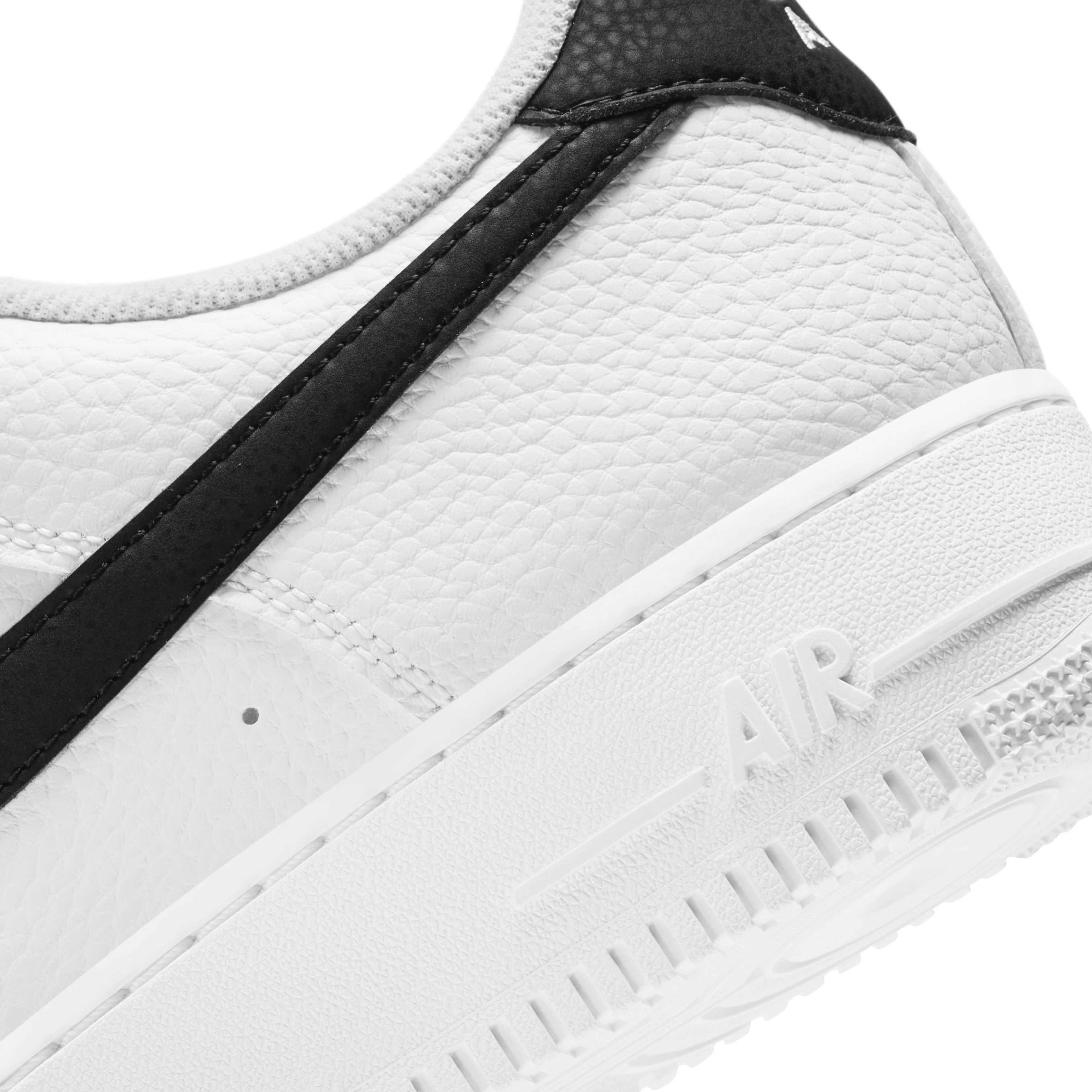 Nike Air Force 1 '07 HO23 Erkek Spor Ayakkabı