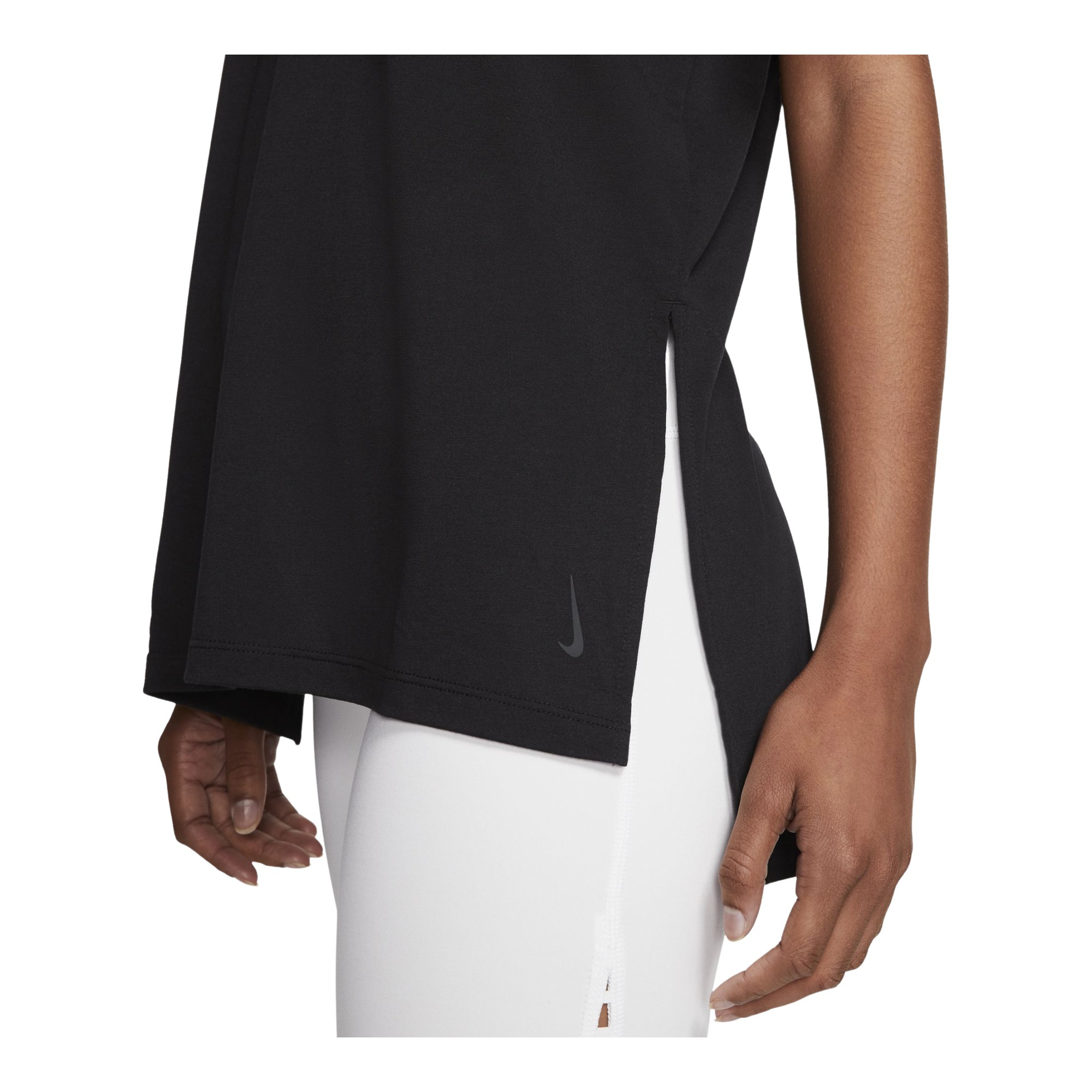 Nike Yoga Dri-Fit Short-Sleeve Kadın Tişört