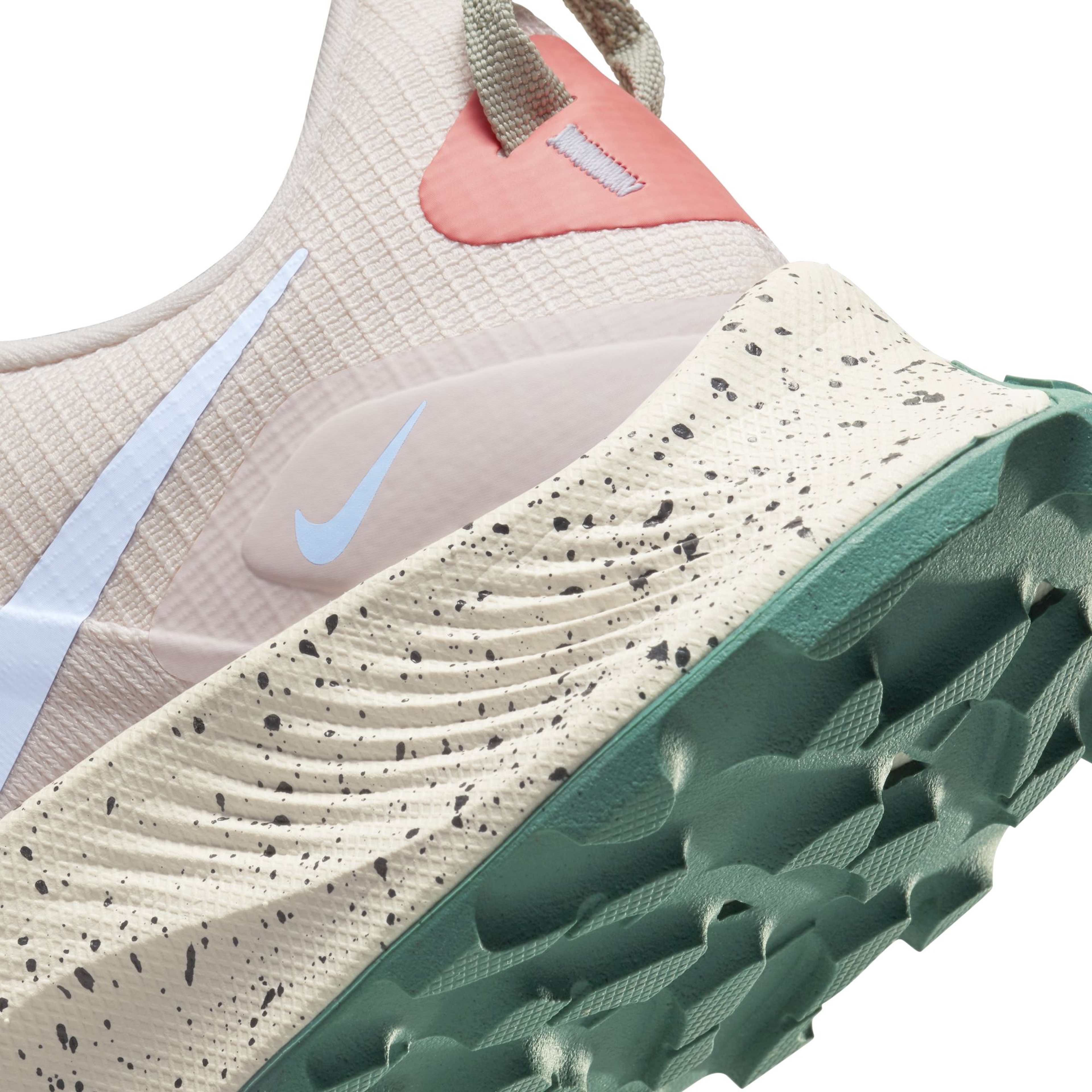 Nike Pegasus Trail 3 Running Kadın Spor Ayakkabı