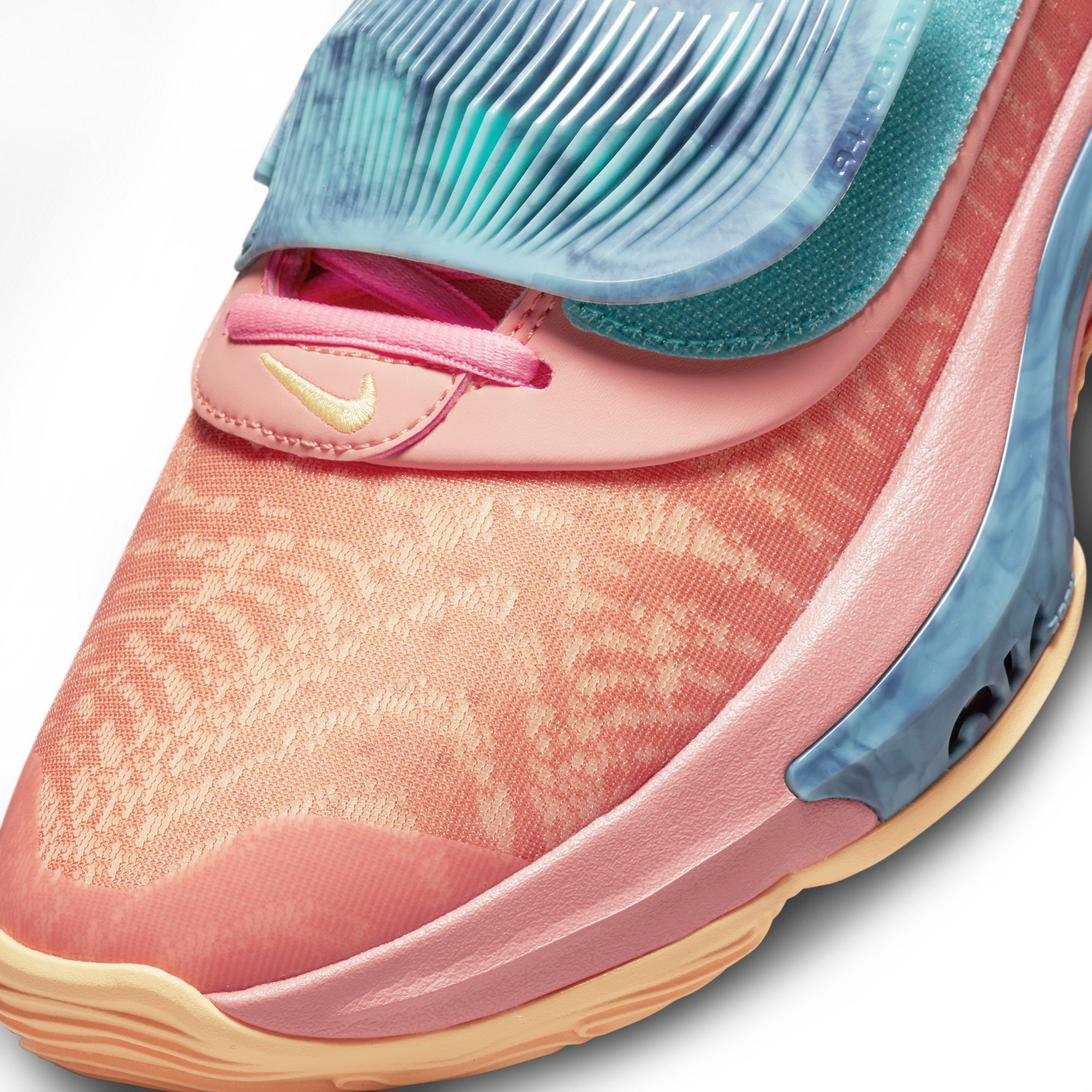 Nike Zoom Freak 3 Erkek Basketbol Ayakkabısı