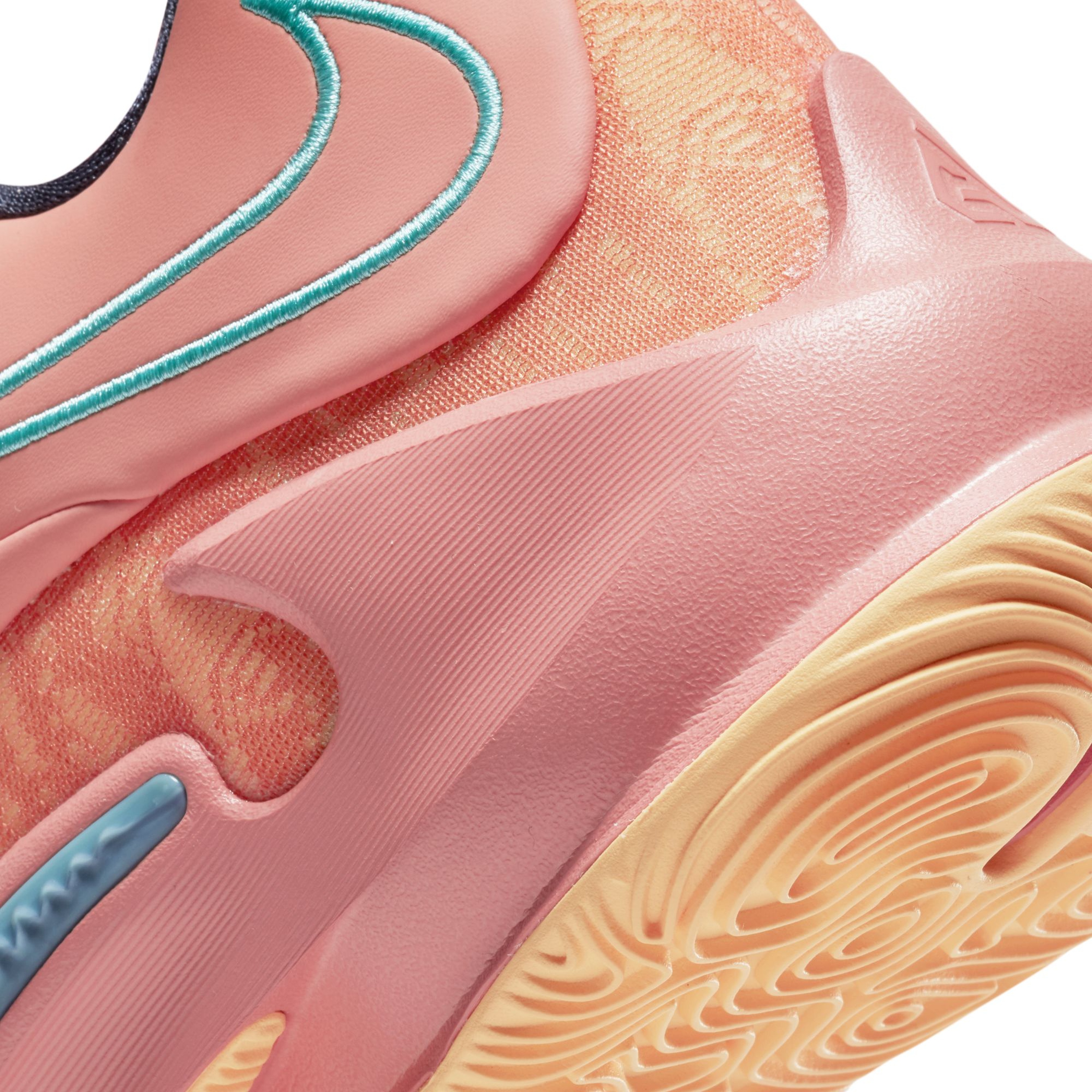 Nike Zoom Freak 3 Erkek Basketbol Ayakkabısı