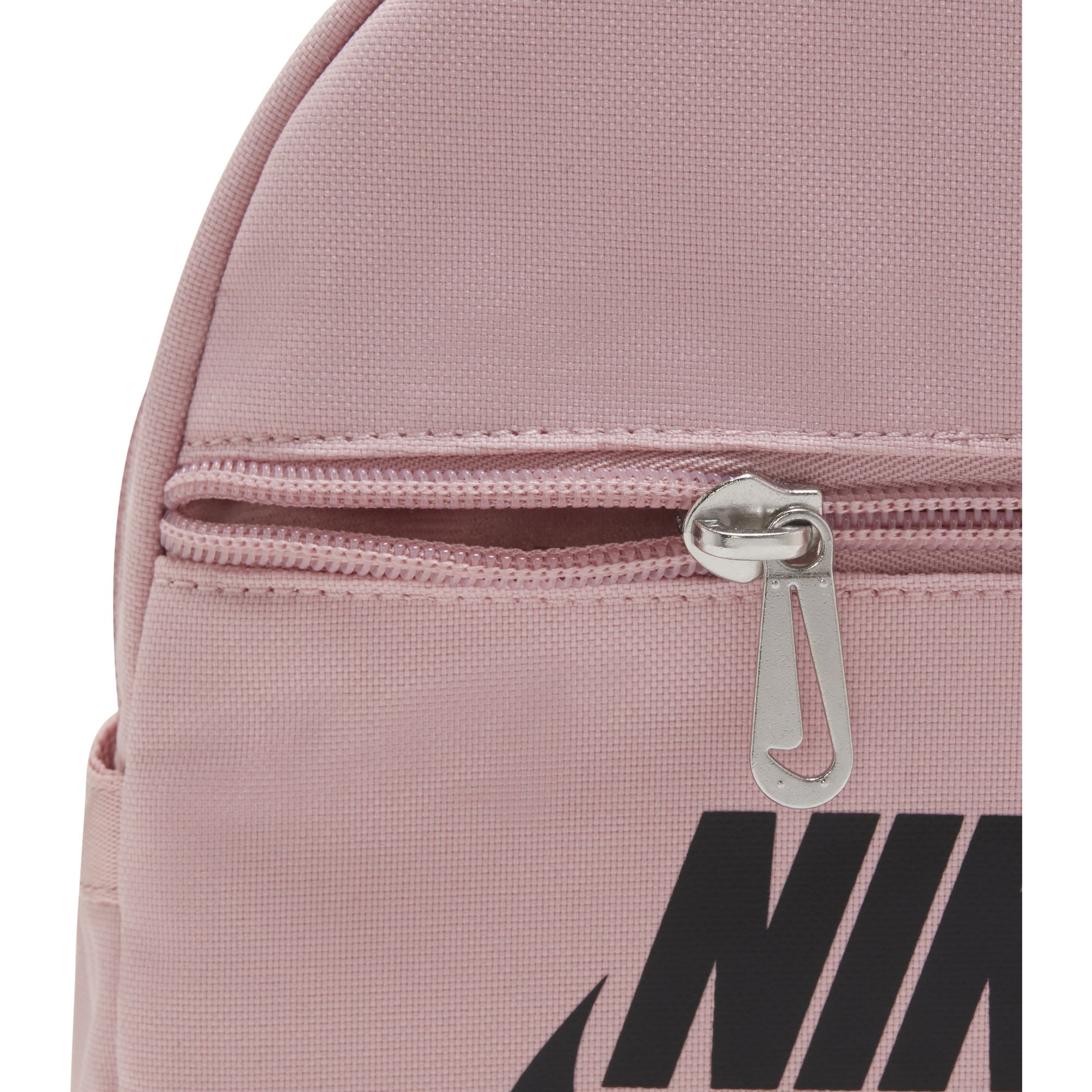 Nike Sportswear Futura 365 (6 L) Mini Kadın Sırt Çantası