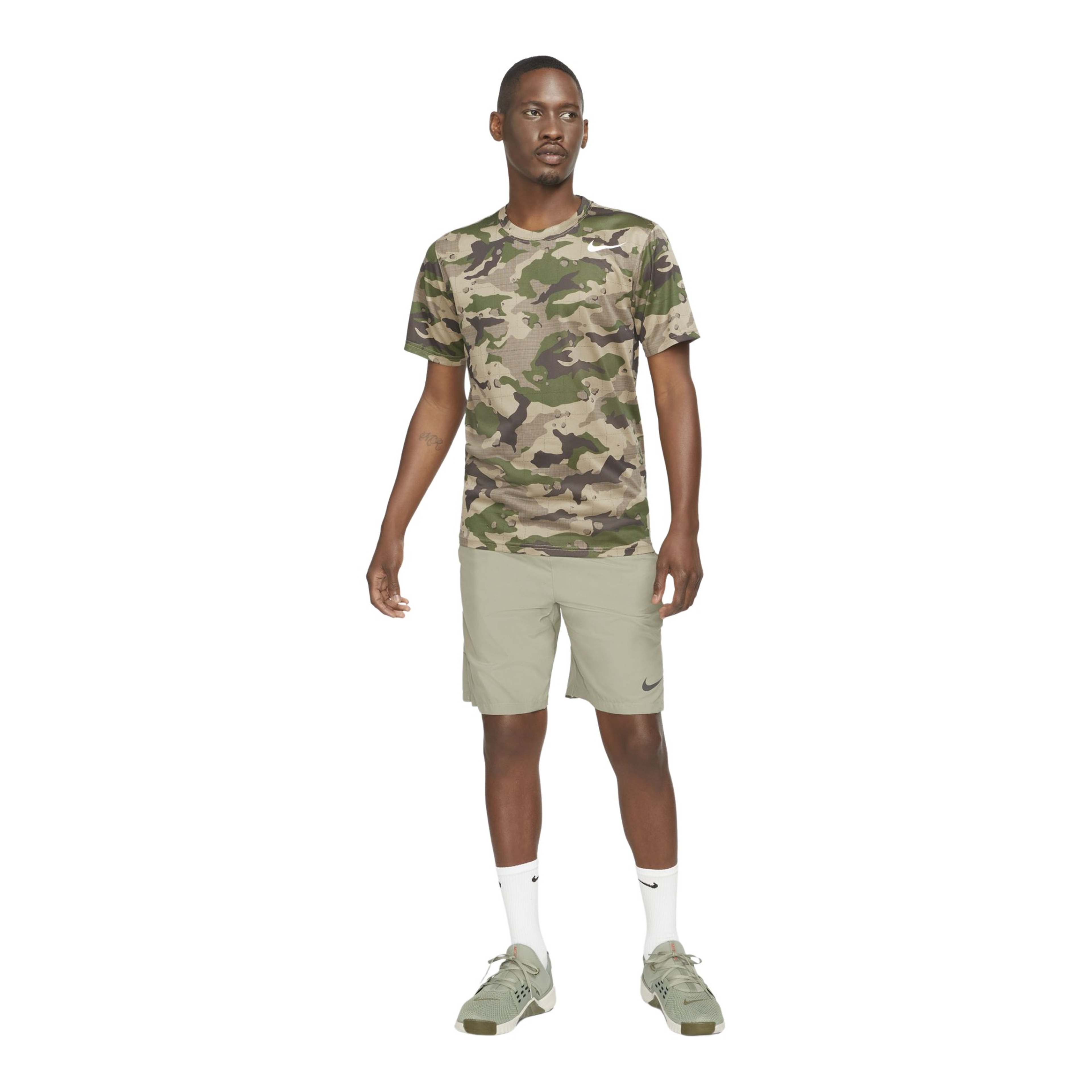 Nike Dri-Fit Camouflage Training Short-Sleeve Erkek Tişört