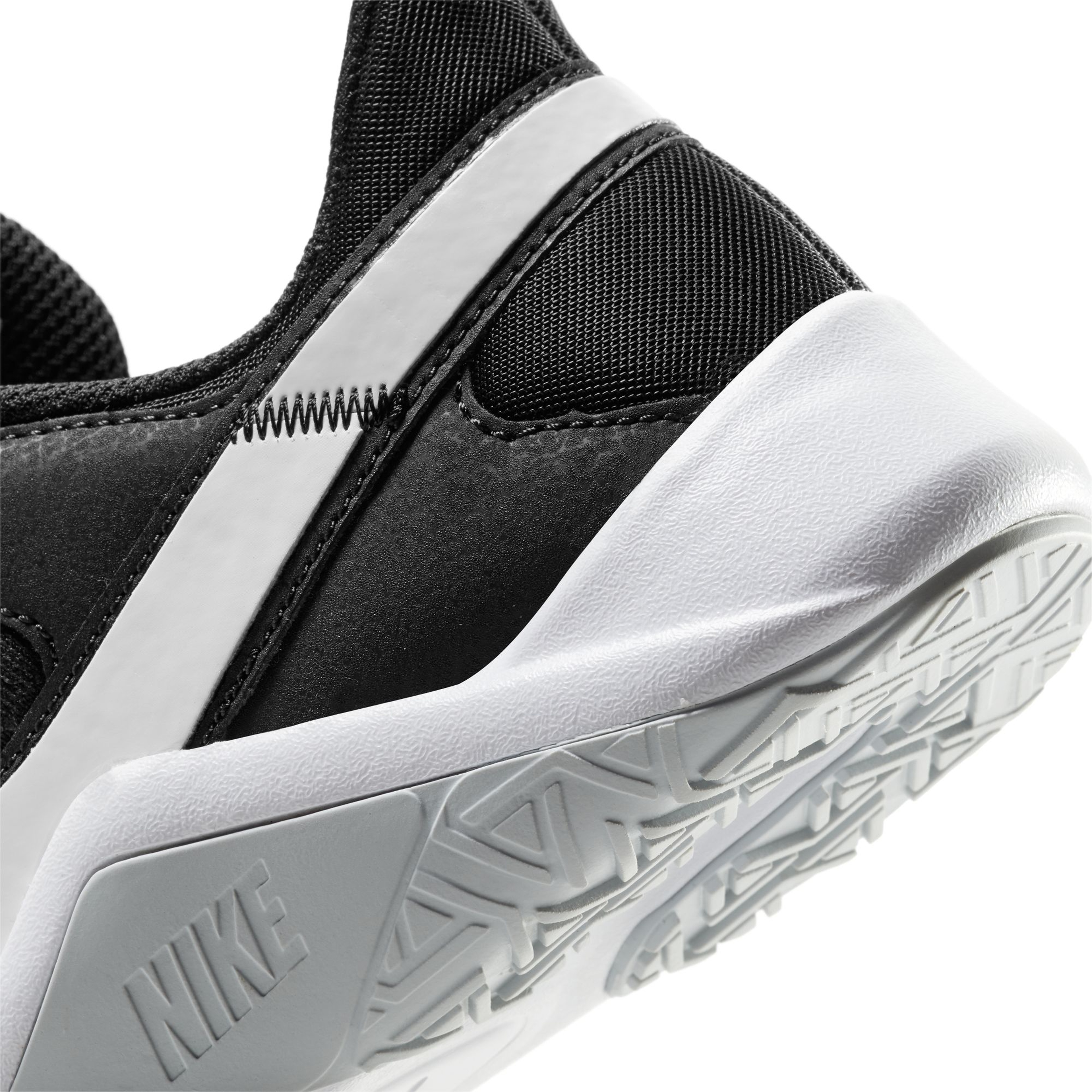 Nike Legend Essential 2 Training Kadın Spor Ayakkabı