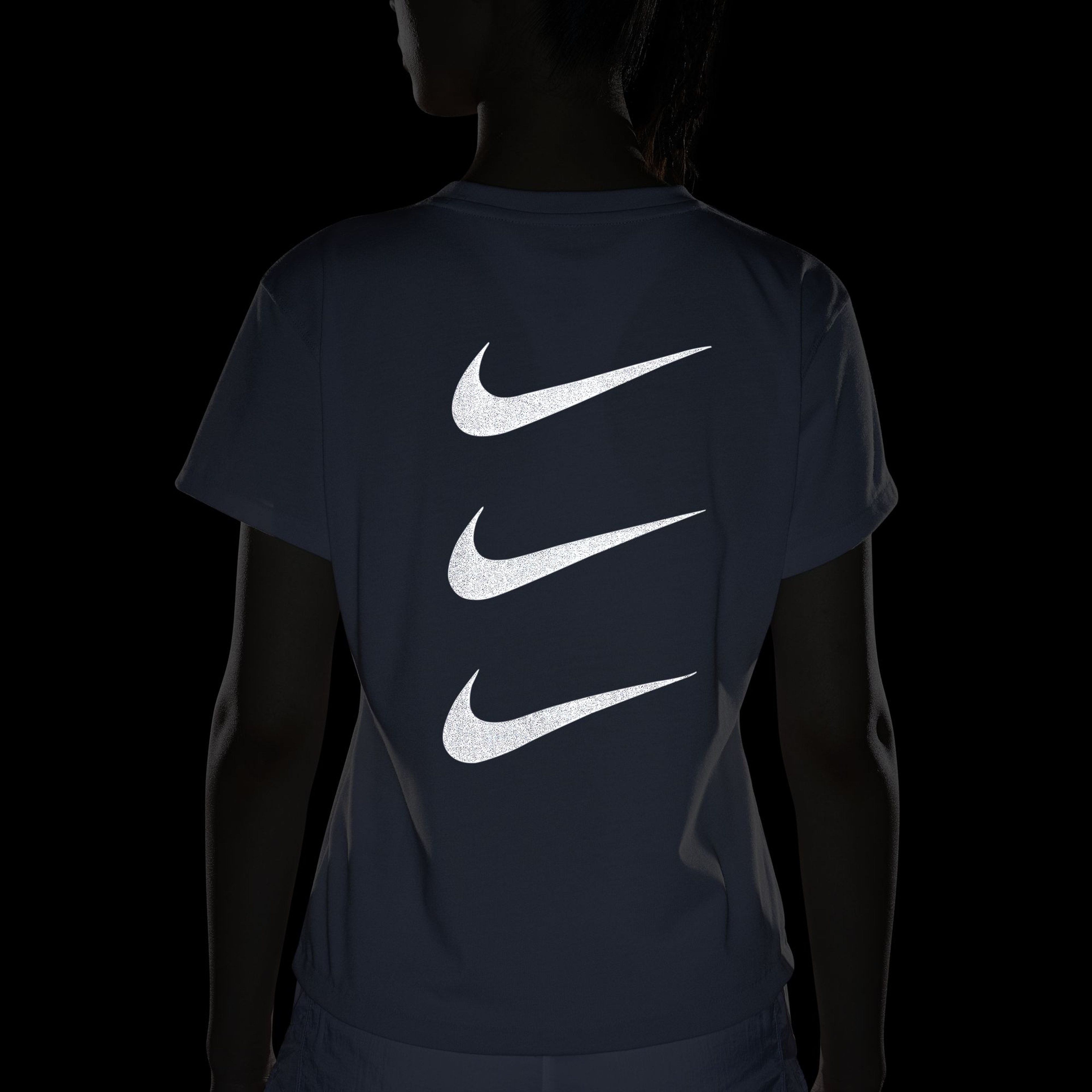 Nike Dri-Fit Run Division Short-Sleeve Ruched Short-Sleeve Kadın Tişört