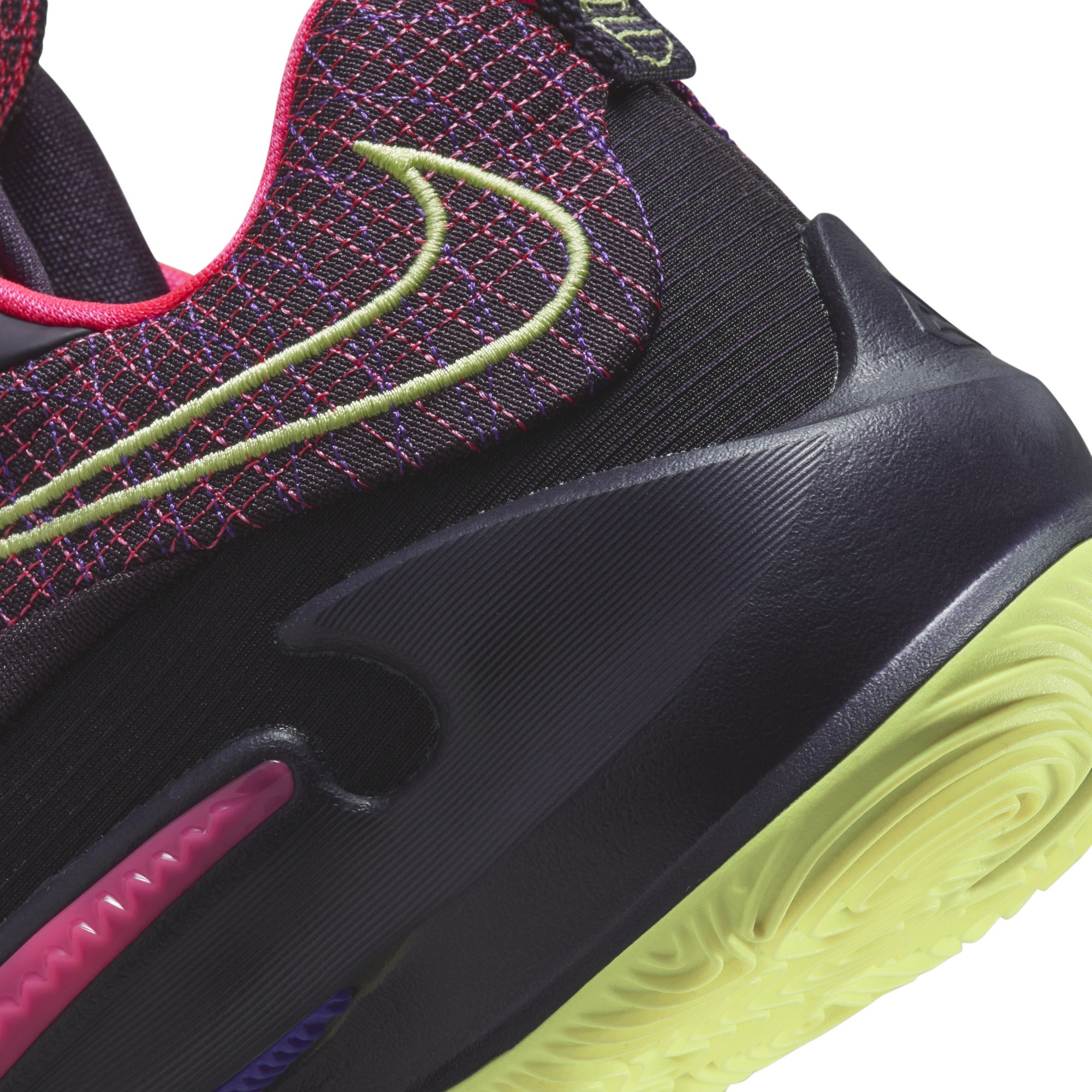 Nike Zoom Freak 3 Erkek Basketbol Ayakkabısı