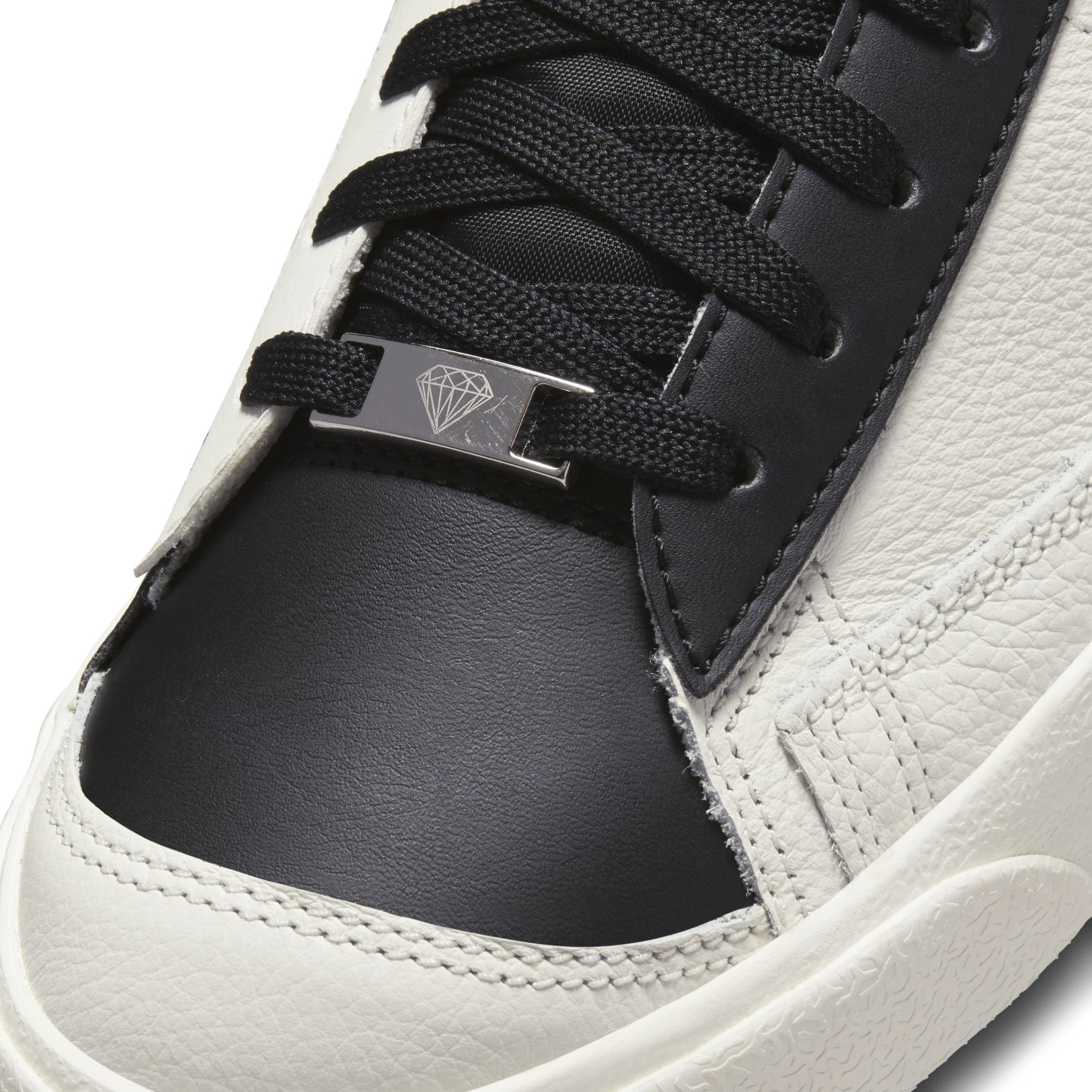 Nike Blazer Mid '77 EMB Erkek Spor Ayakkabı