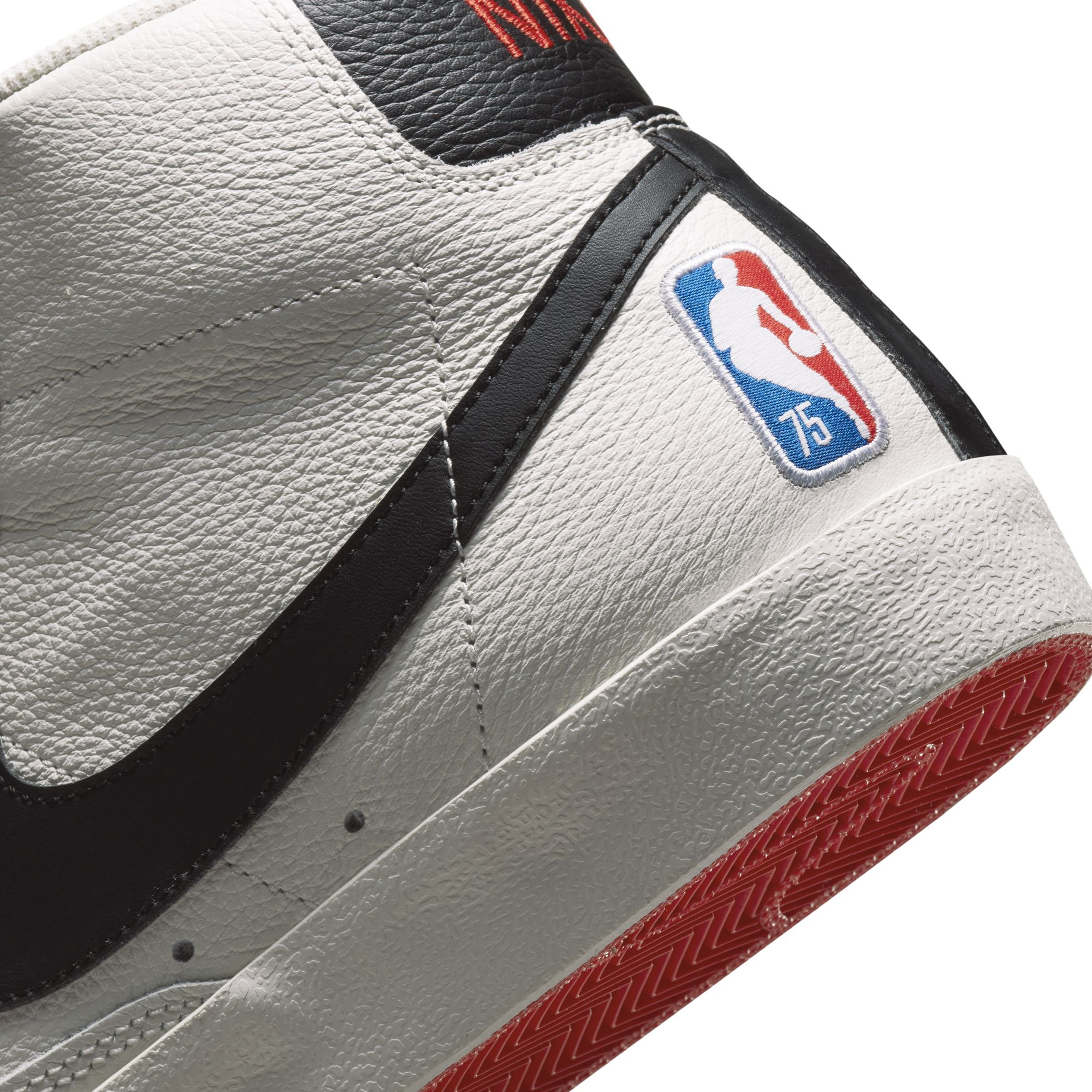 Nike Blazer Mid '77 EMB Erkek Spor Ayakkabı