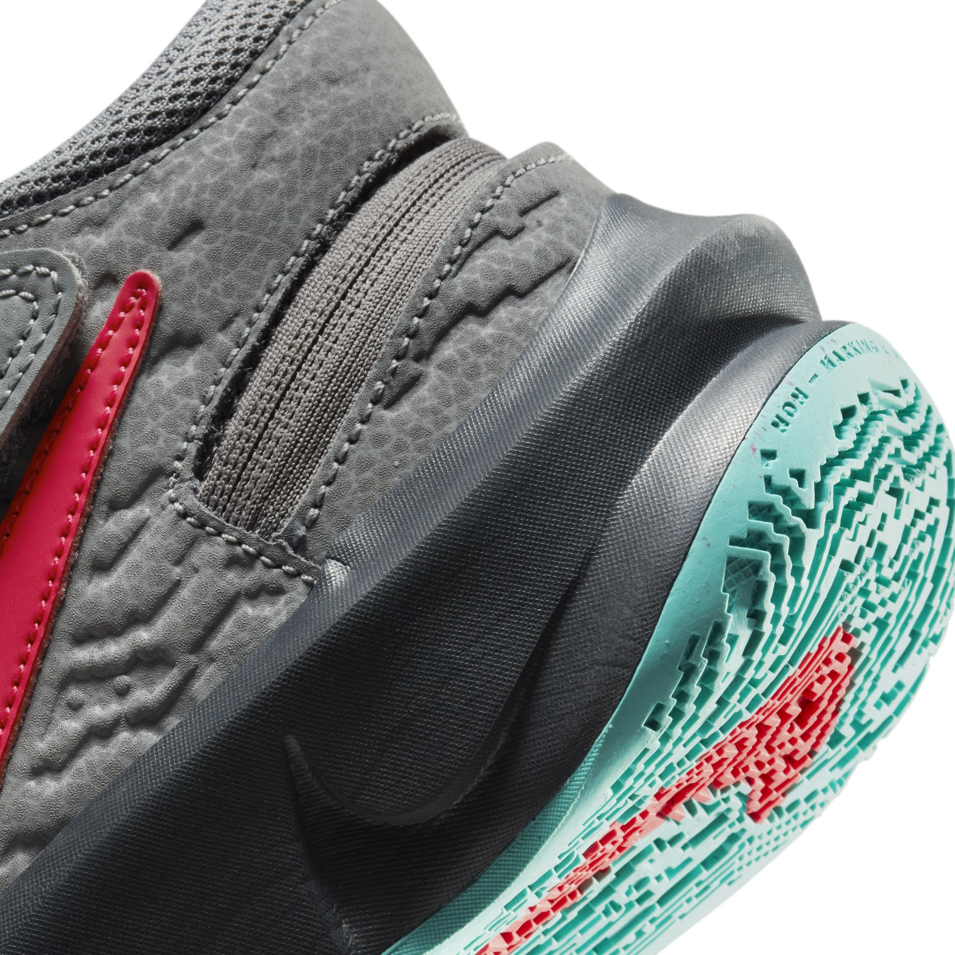 Nike Team Hustle D 10 FlyEase (GS) Basketbol Ayakkabısı | Barçın