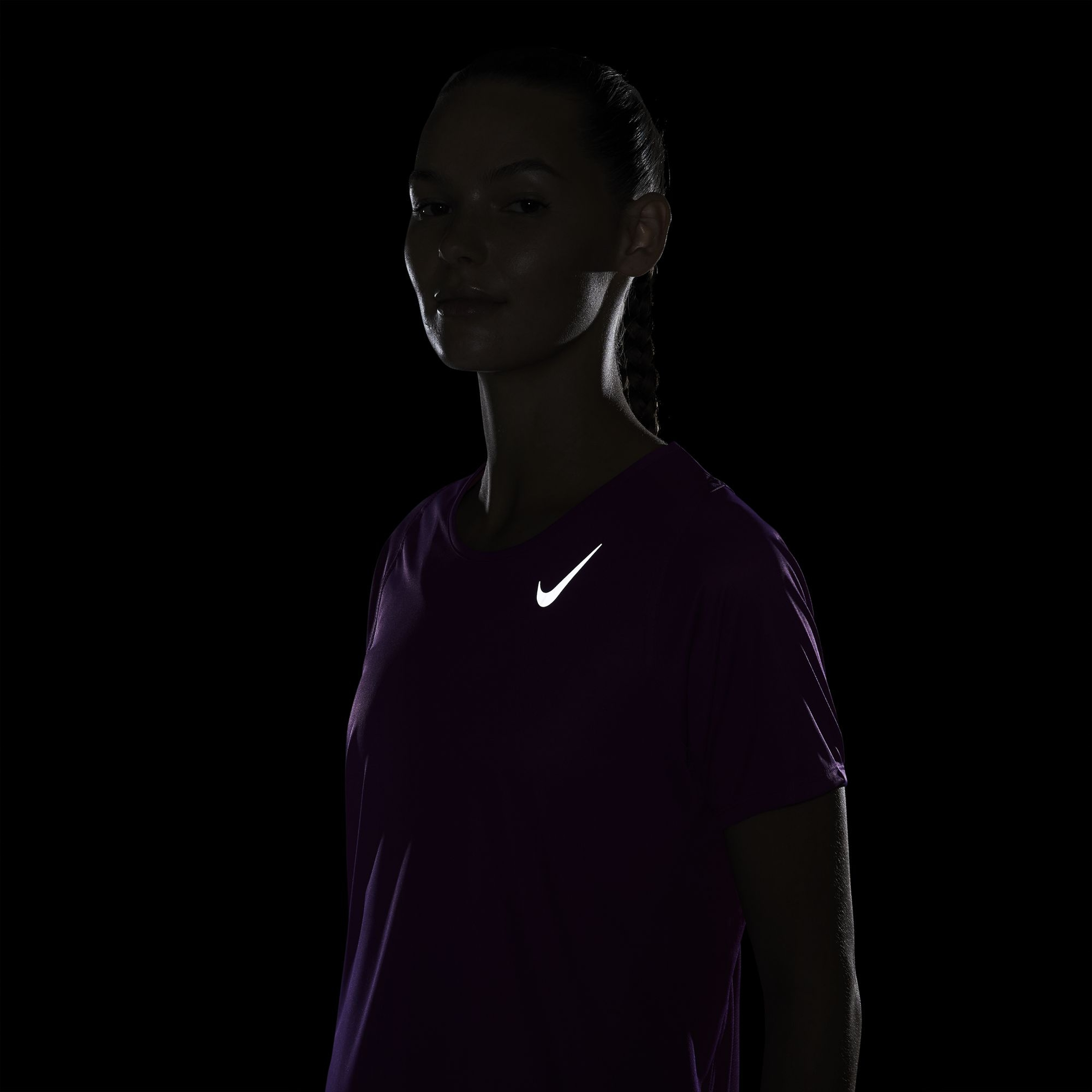 Nike Dri-Fit Race Running Short-Sleeve Kadın Tişört