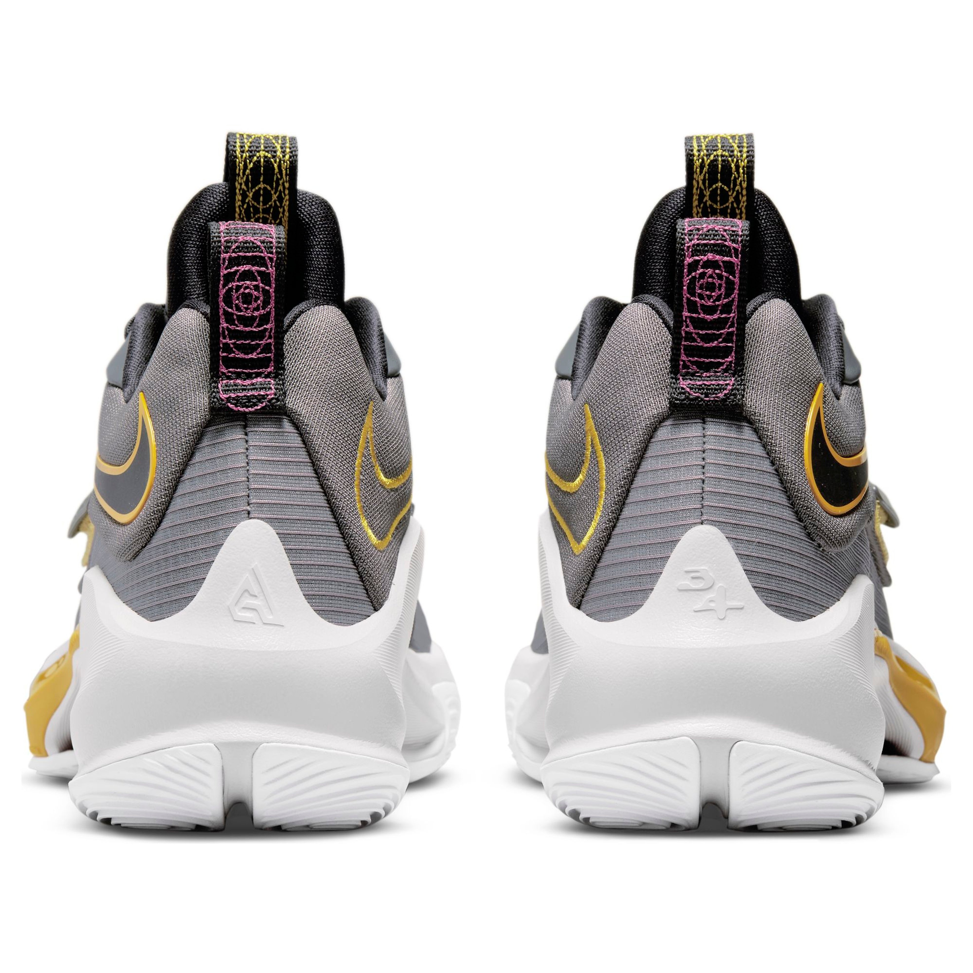Nike Zoom Freak 3 Erkek Basketbol Ayakkabısı