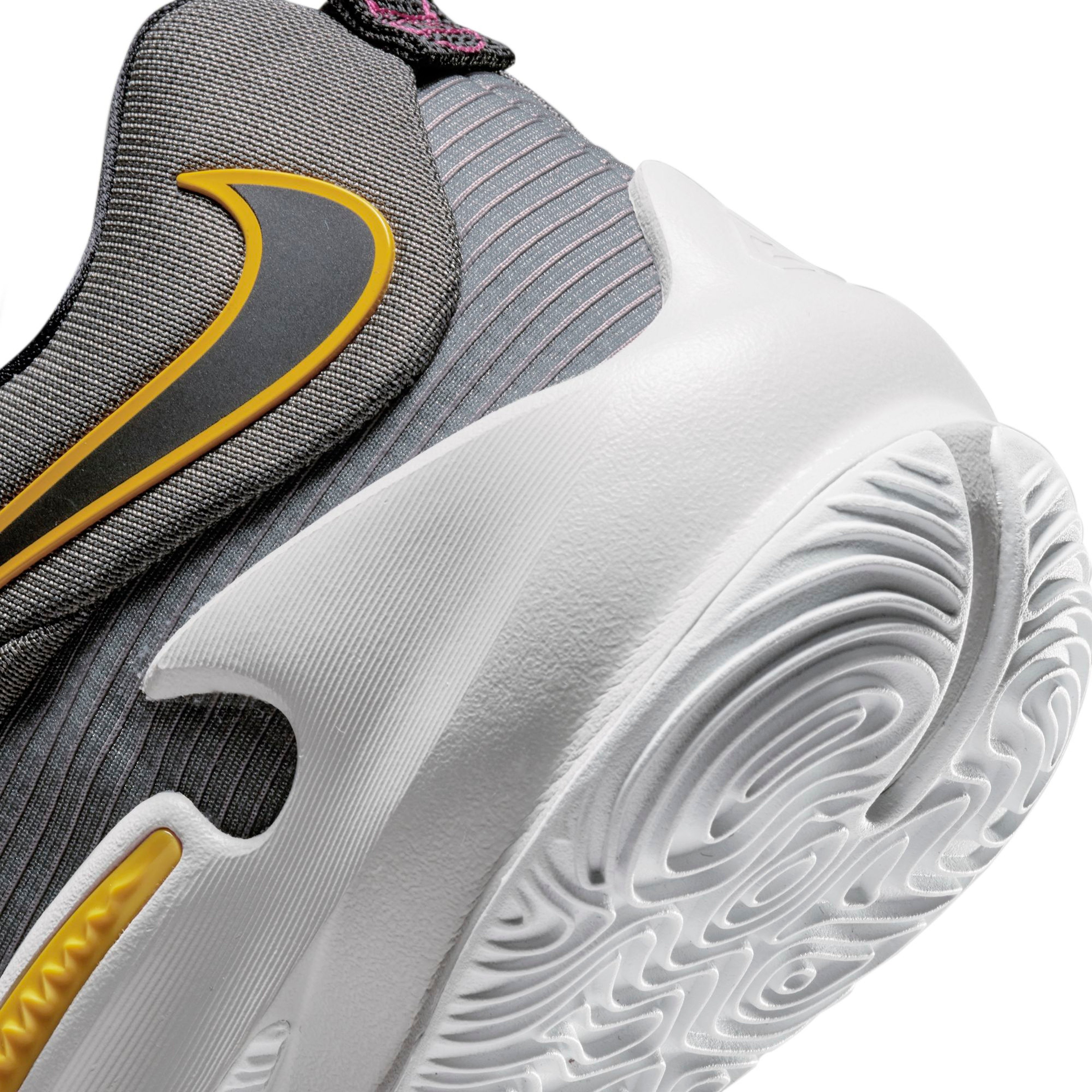 Nike Zoom Freak 3 Erkek Basketbol Ayakkabısı