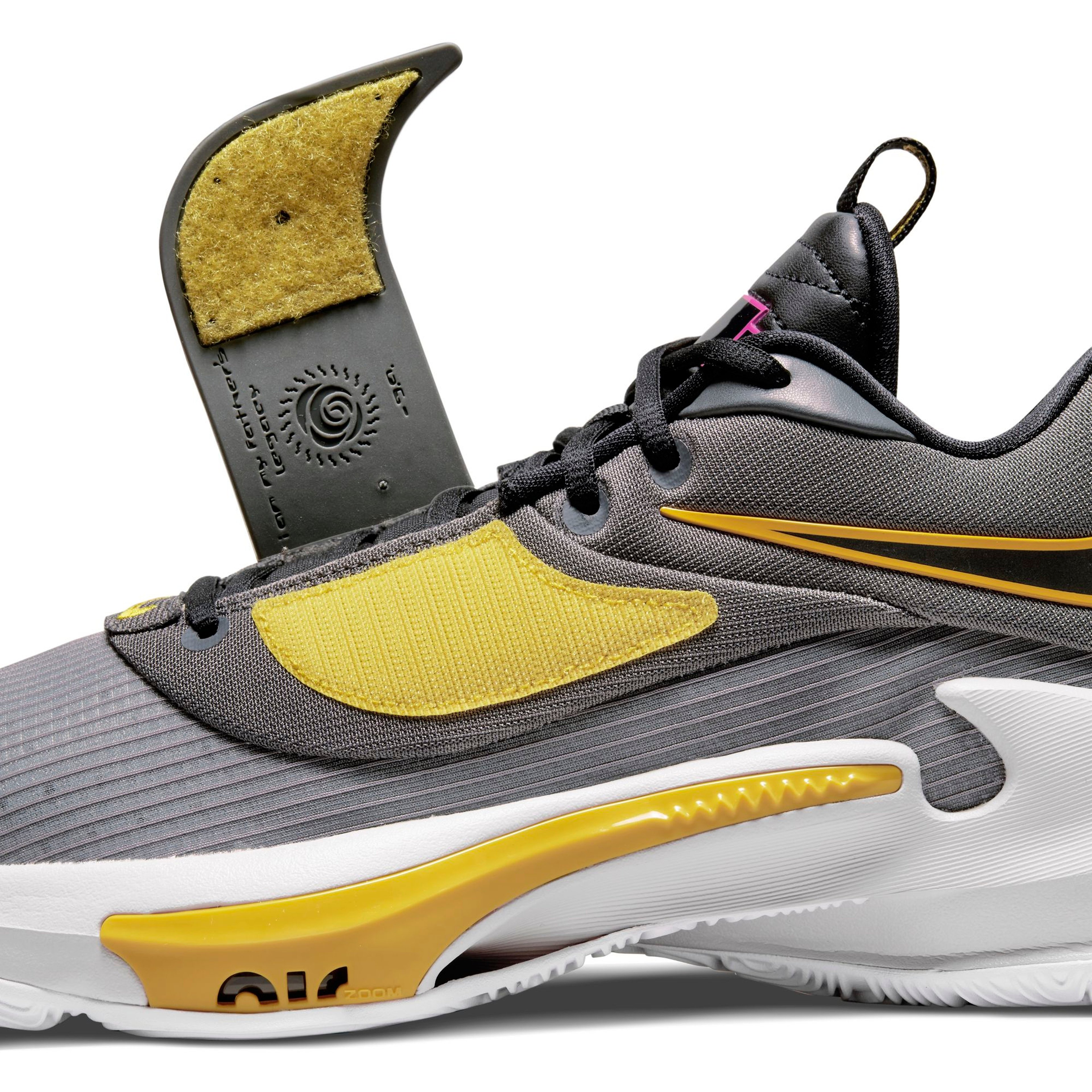 Nike Zoom Freak 3 Erkek Basketbol Ayakkabısı
