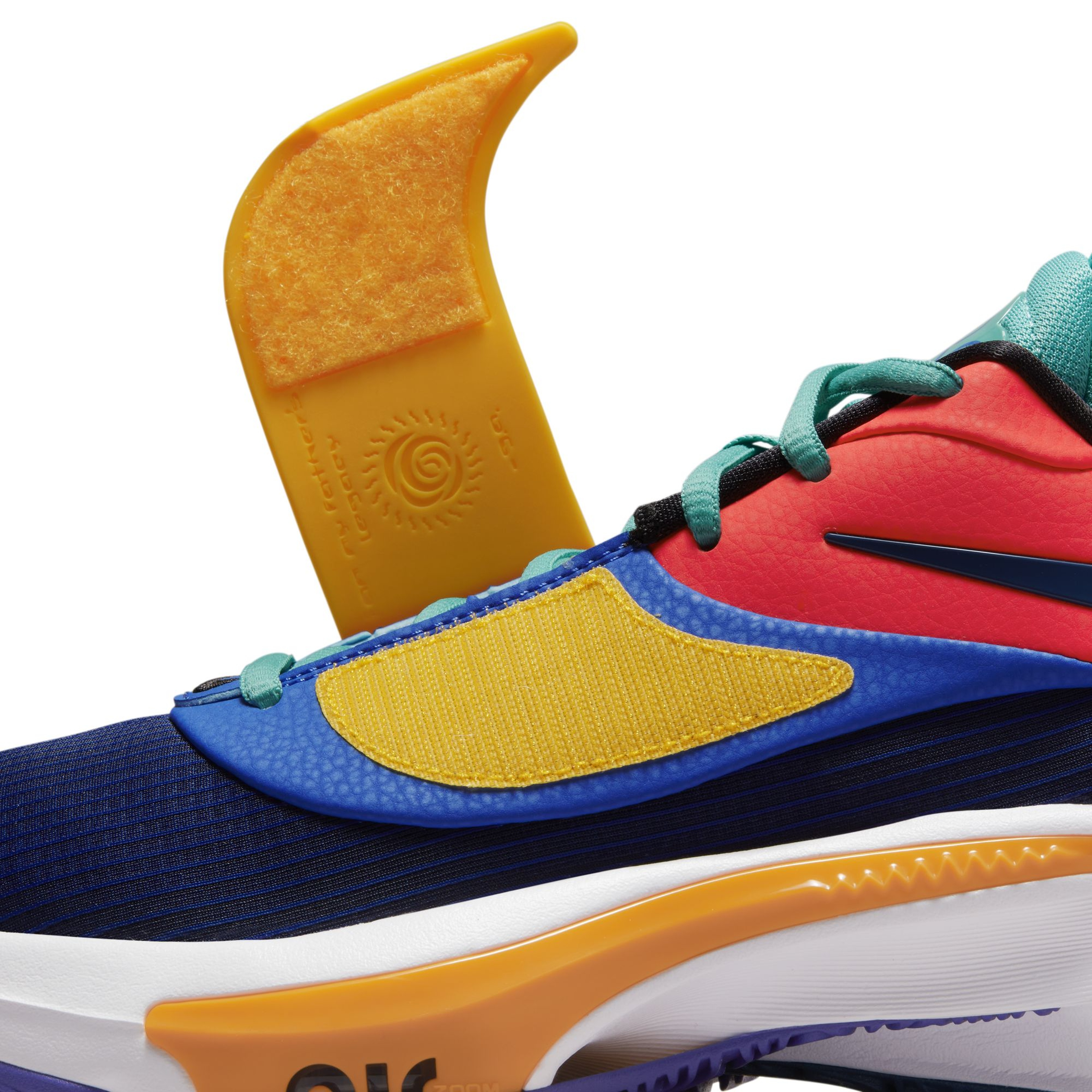 Nike Zoom Freak 3 Erkek Basketbol Ayakkabısı
