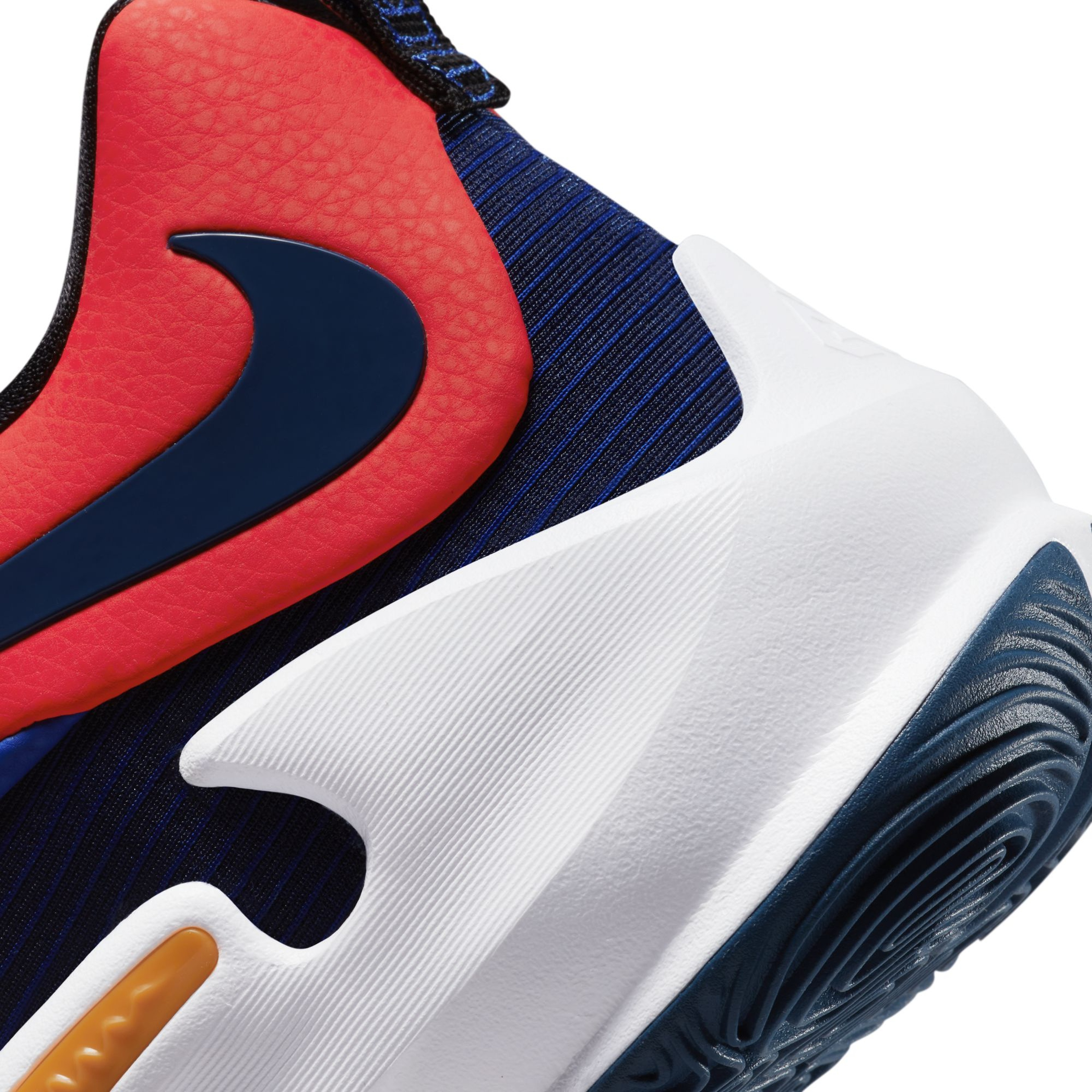 Nike Zoom Freak 3 Erkek Basketbol Ayakkabısı