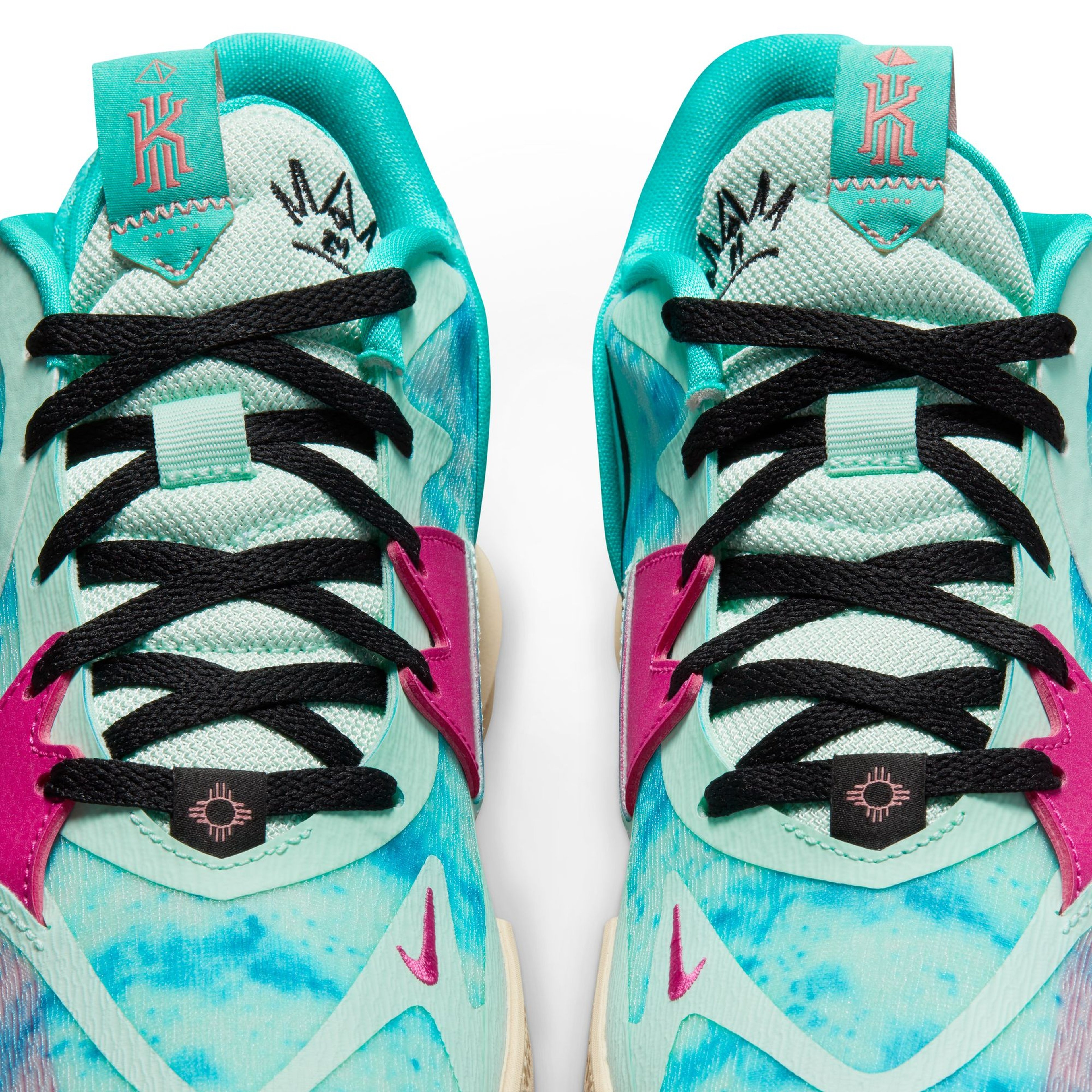 Nike Kyrie Low 5 Community 