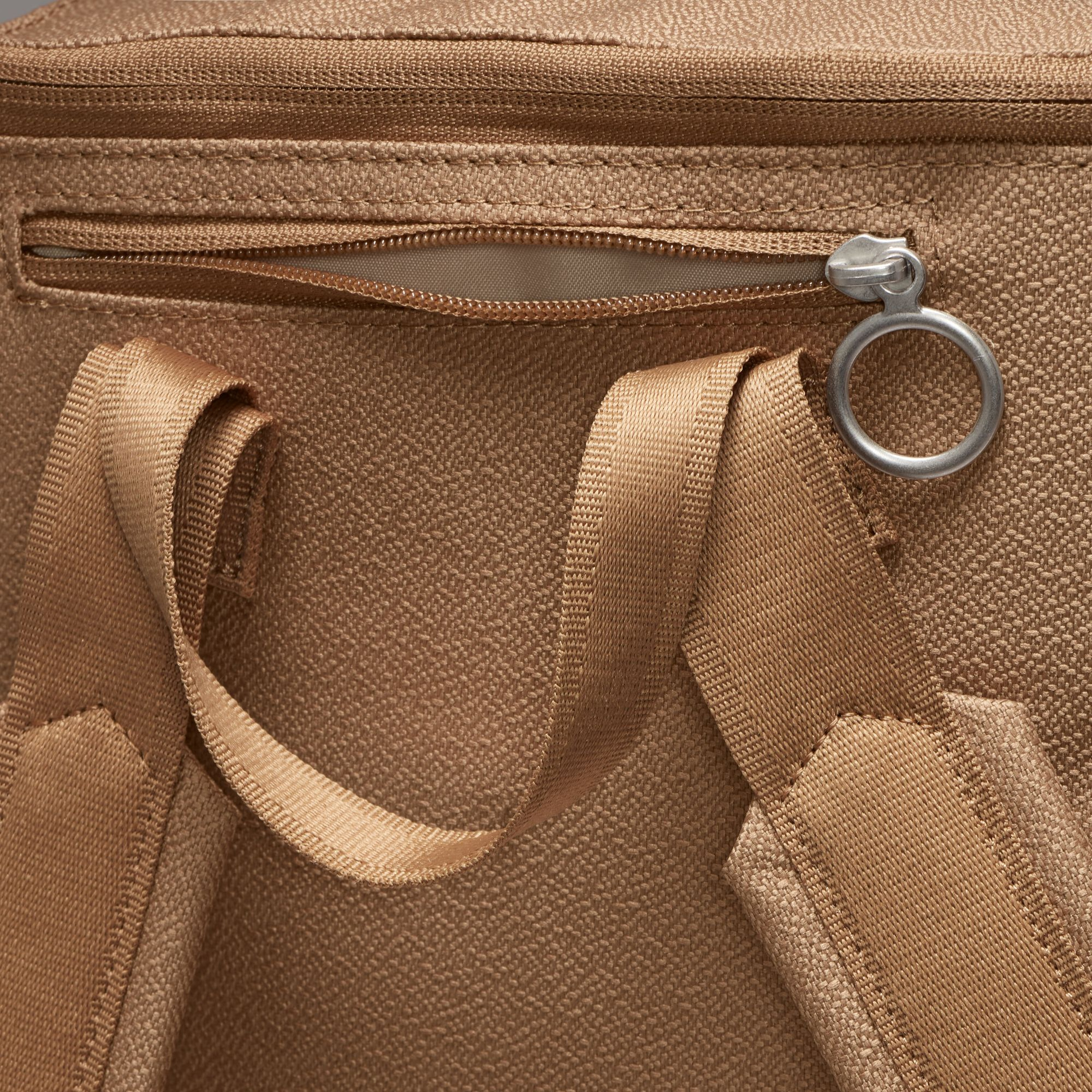 Nike One Training (16 L) Kadın Sırt Çantası