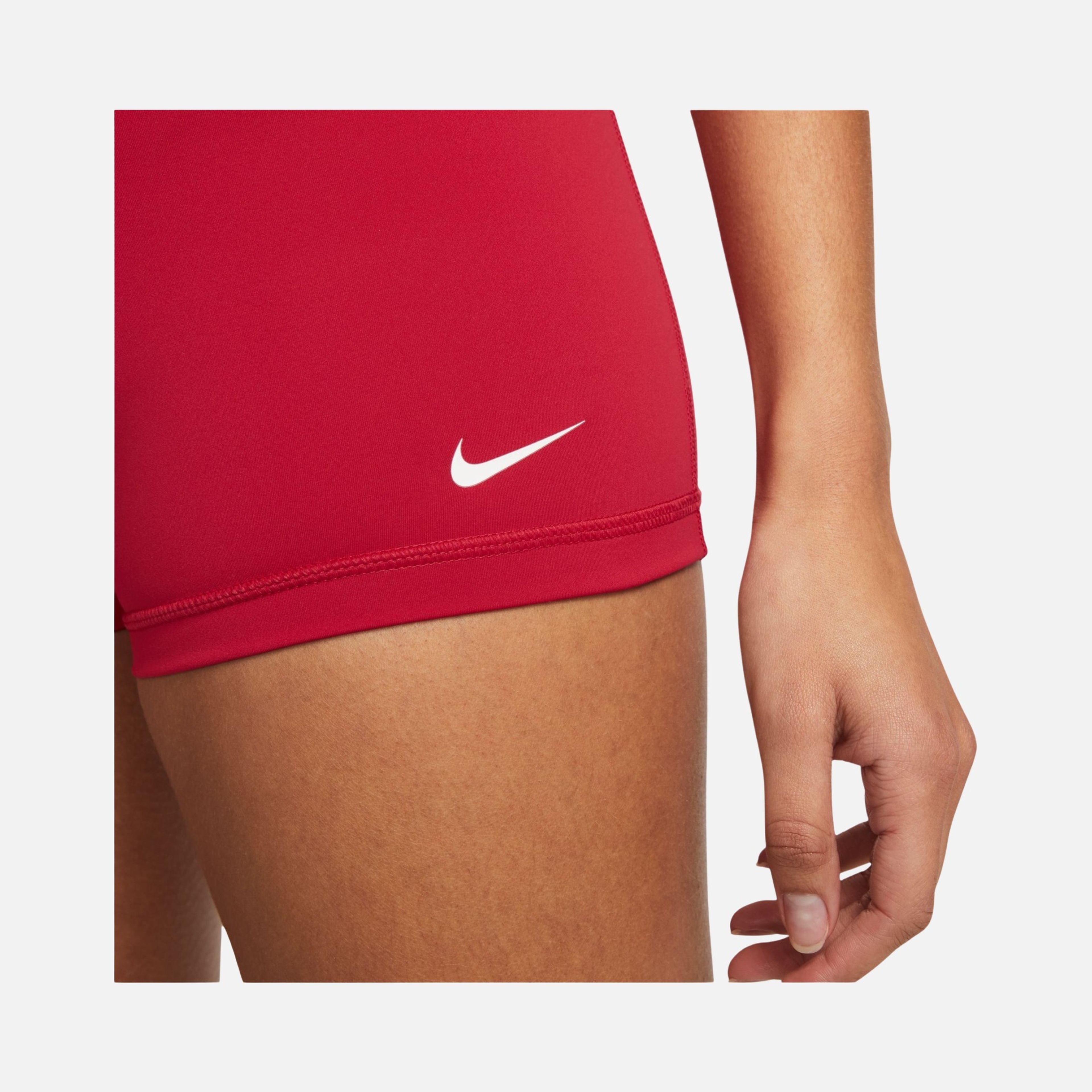 Nike Pro 8 cm Training Kadın Şort