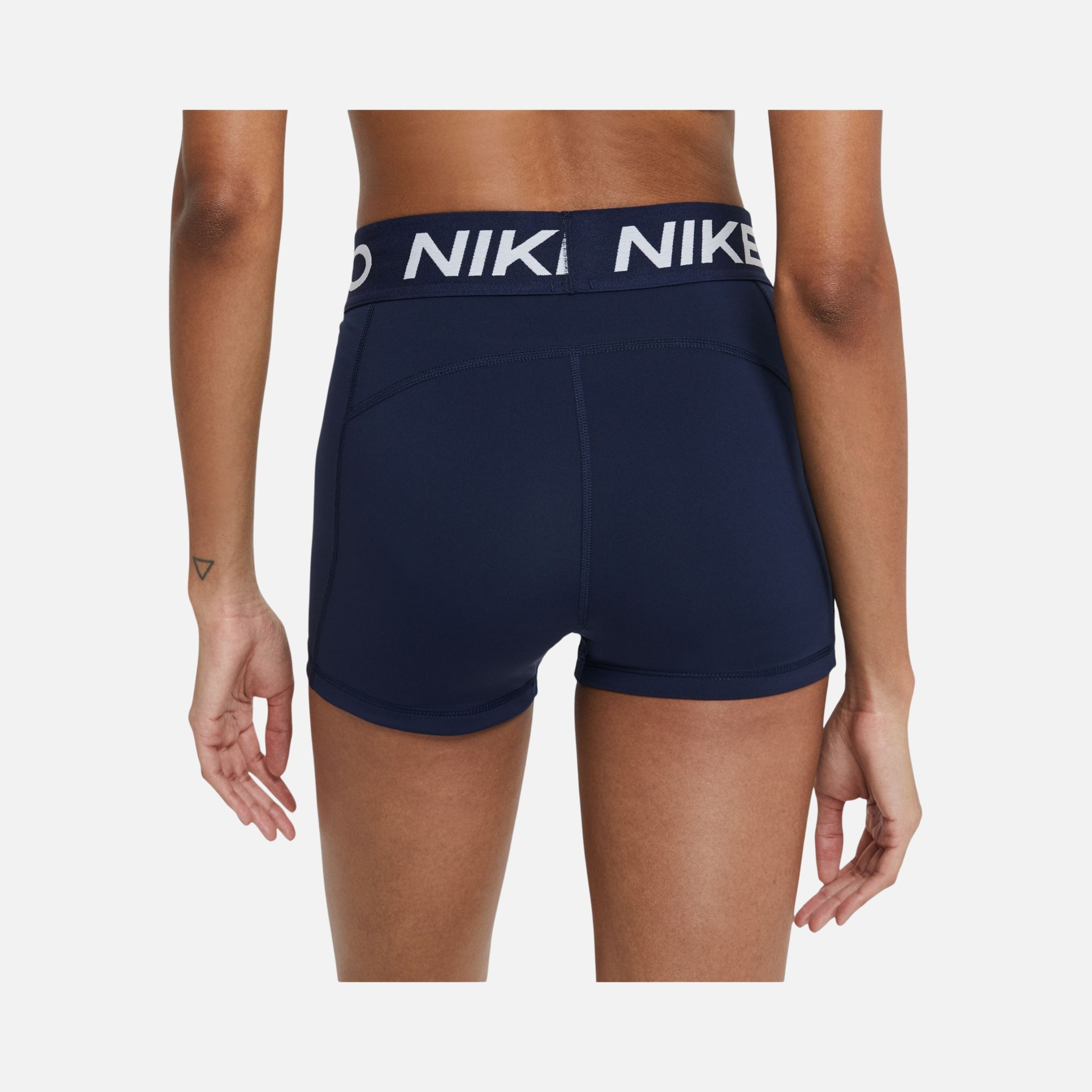 Nike Pro 8 cm Training Kadın Şort