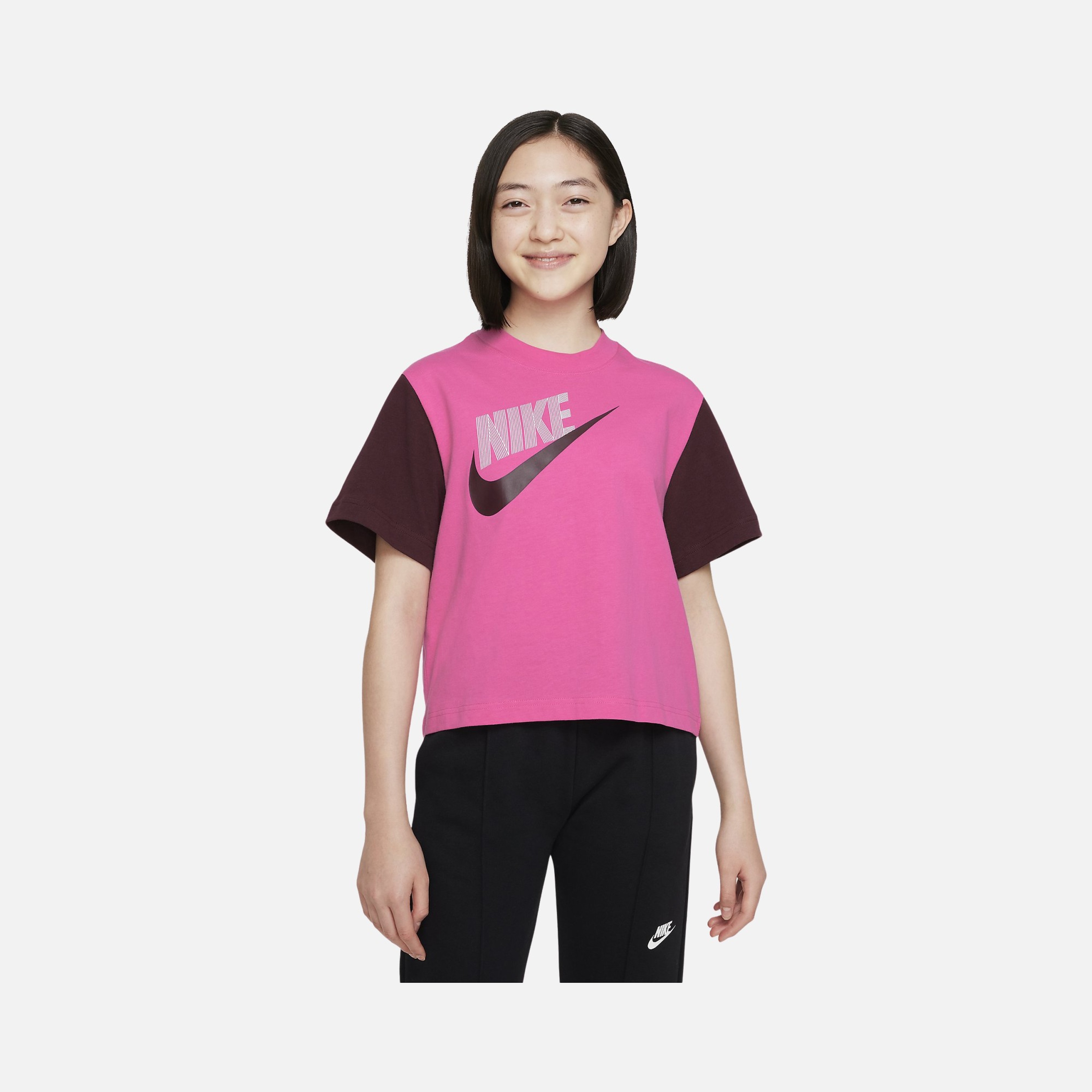 Nike Sportswear Essential Boxy Dance Short-Sleeve (Girls') Çocuk Tişört