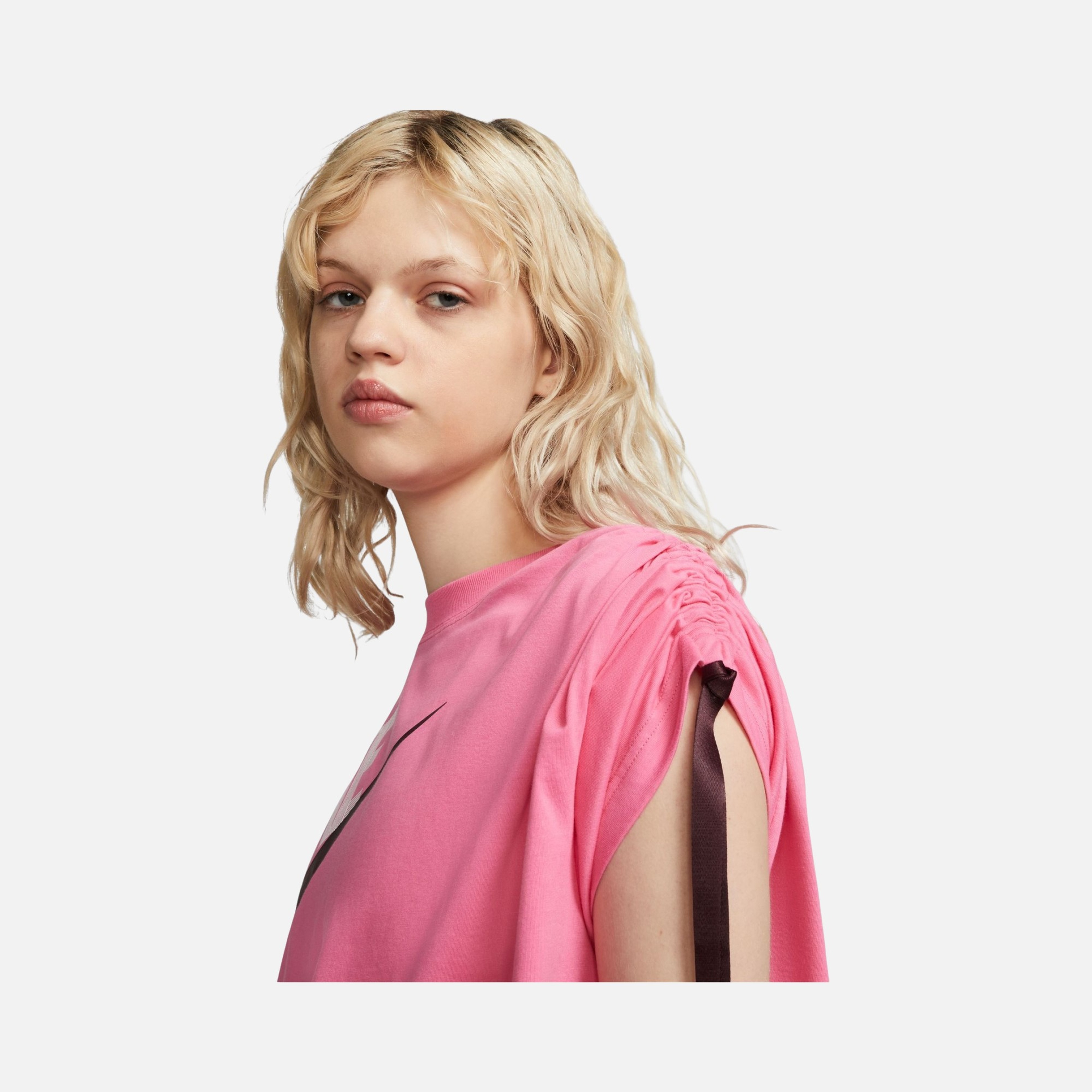 Nike Sportswear Dance Short-Sleeve Kadın Tişört