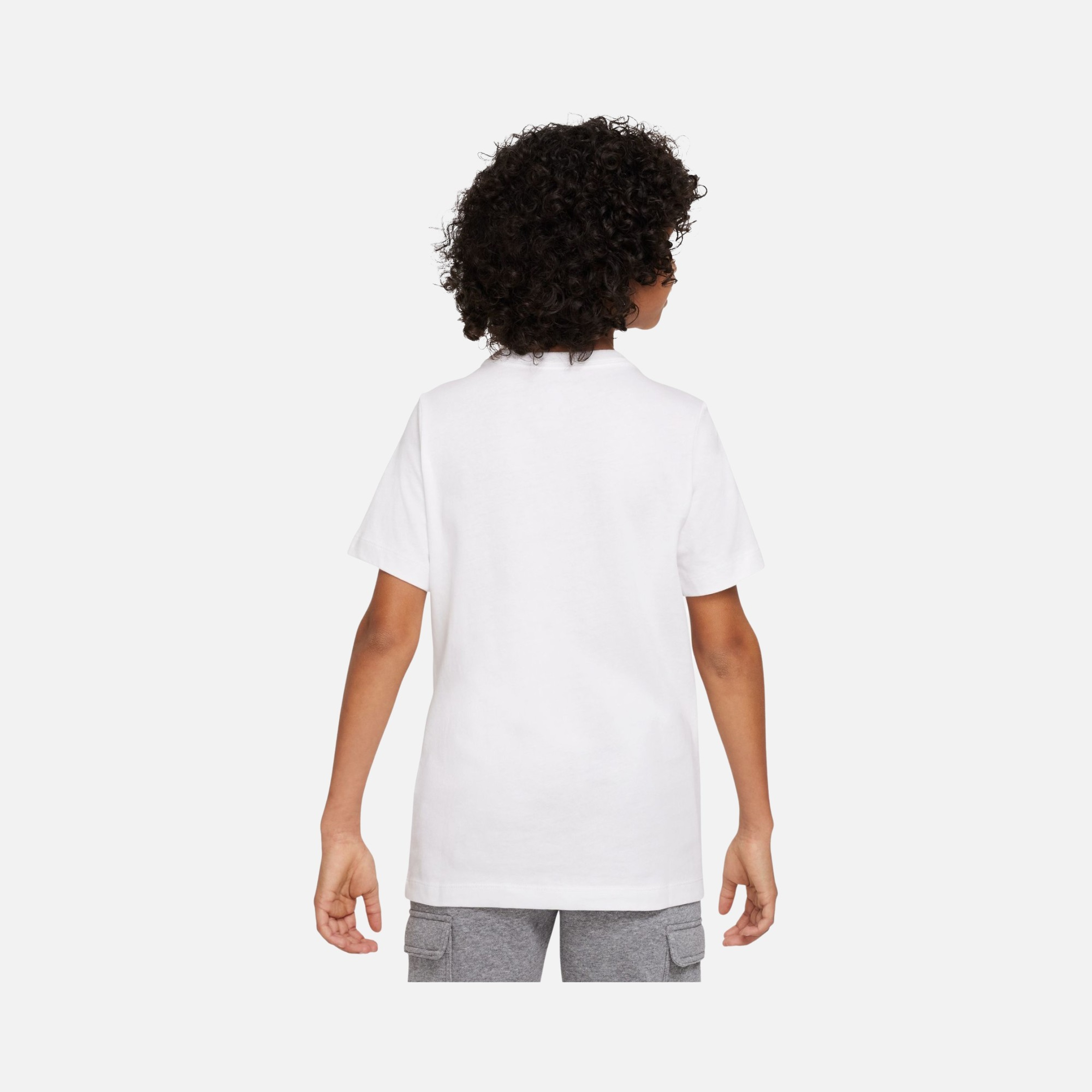 Nike Sportswear Boxy Patch Graphic Short-Sleeve (Boys') Çocuk Tişört