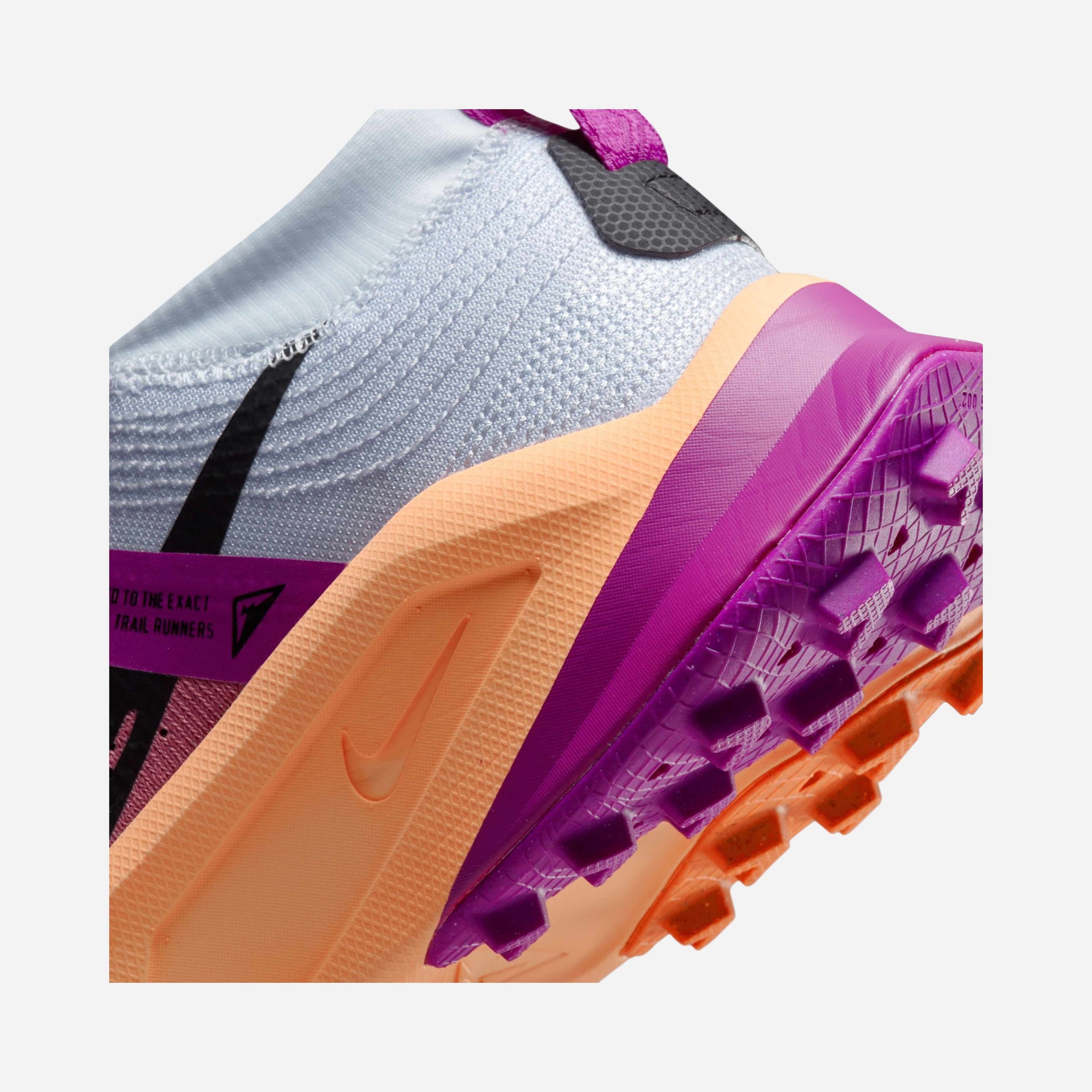 Nike ZoomX Zegama Trail-Running Kadın Spor Ayakkabı