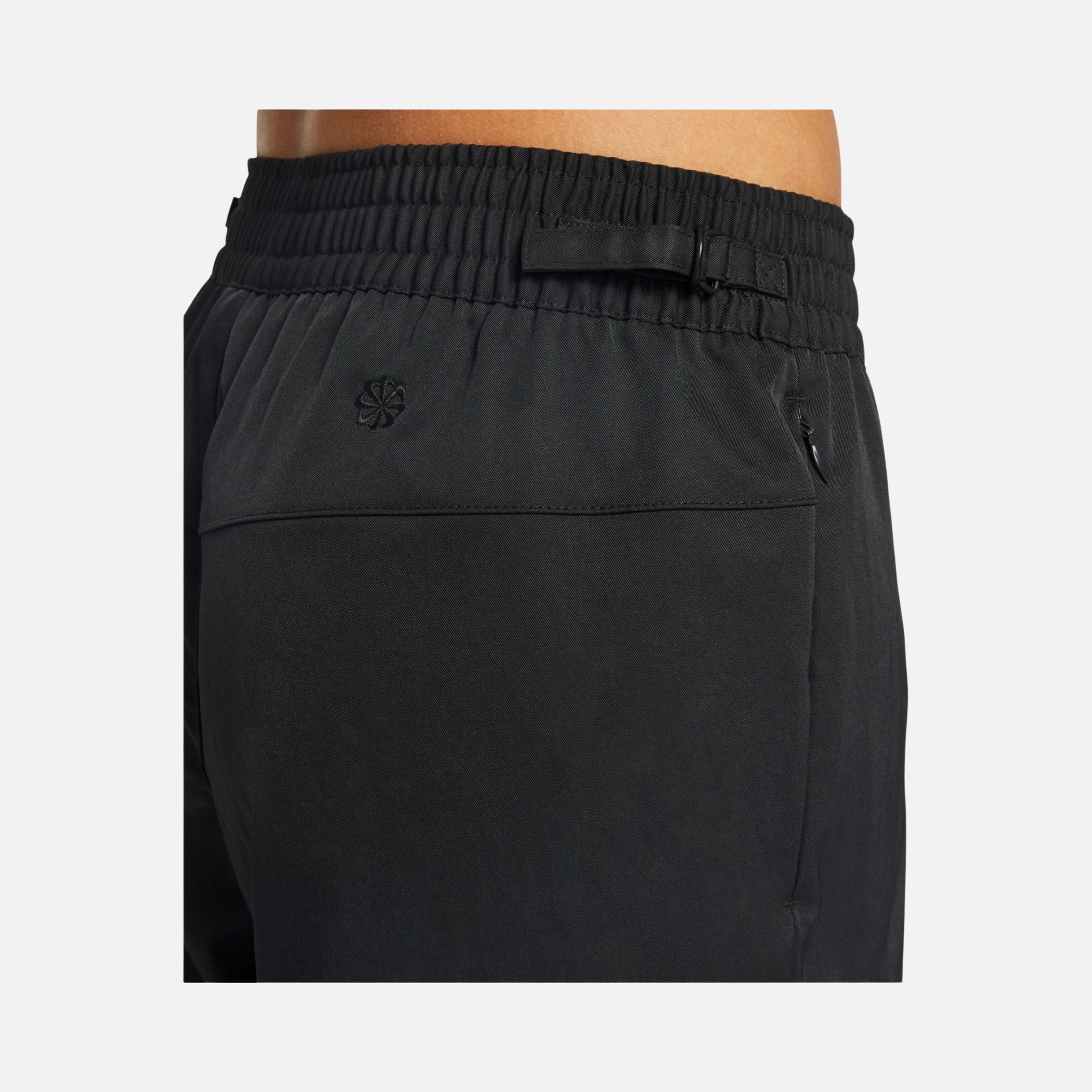 Nike Sportswear Dri-Fit Tech Pack Woven Mid-Rise Kadın Eşofman Altı