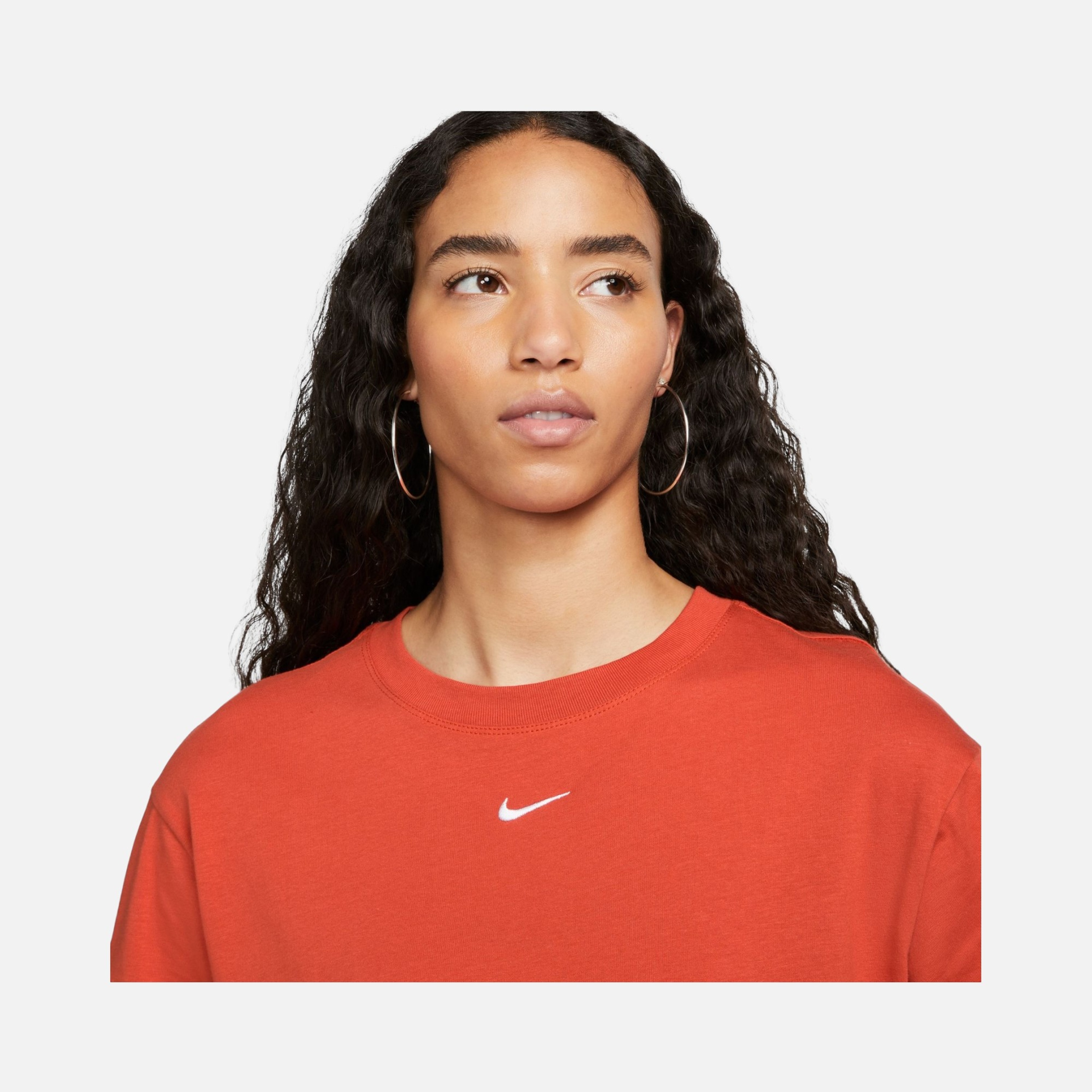 Nike Sportswear Essentials Short-Sleeve Kadın Tişört