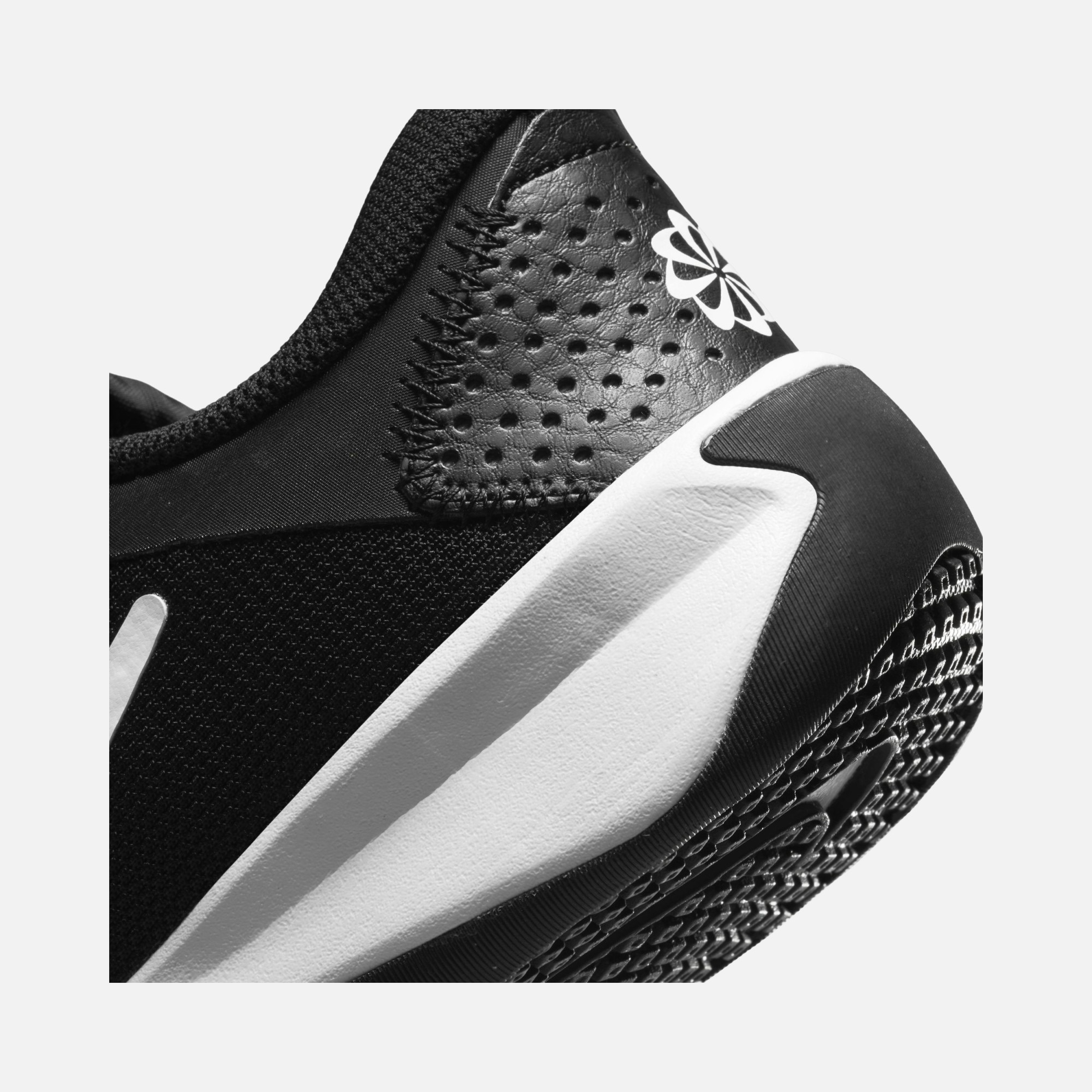 Nike Omni Multi-Court Older Indoor Court Training (GS) Spor Ayakkabı