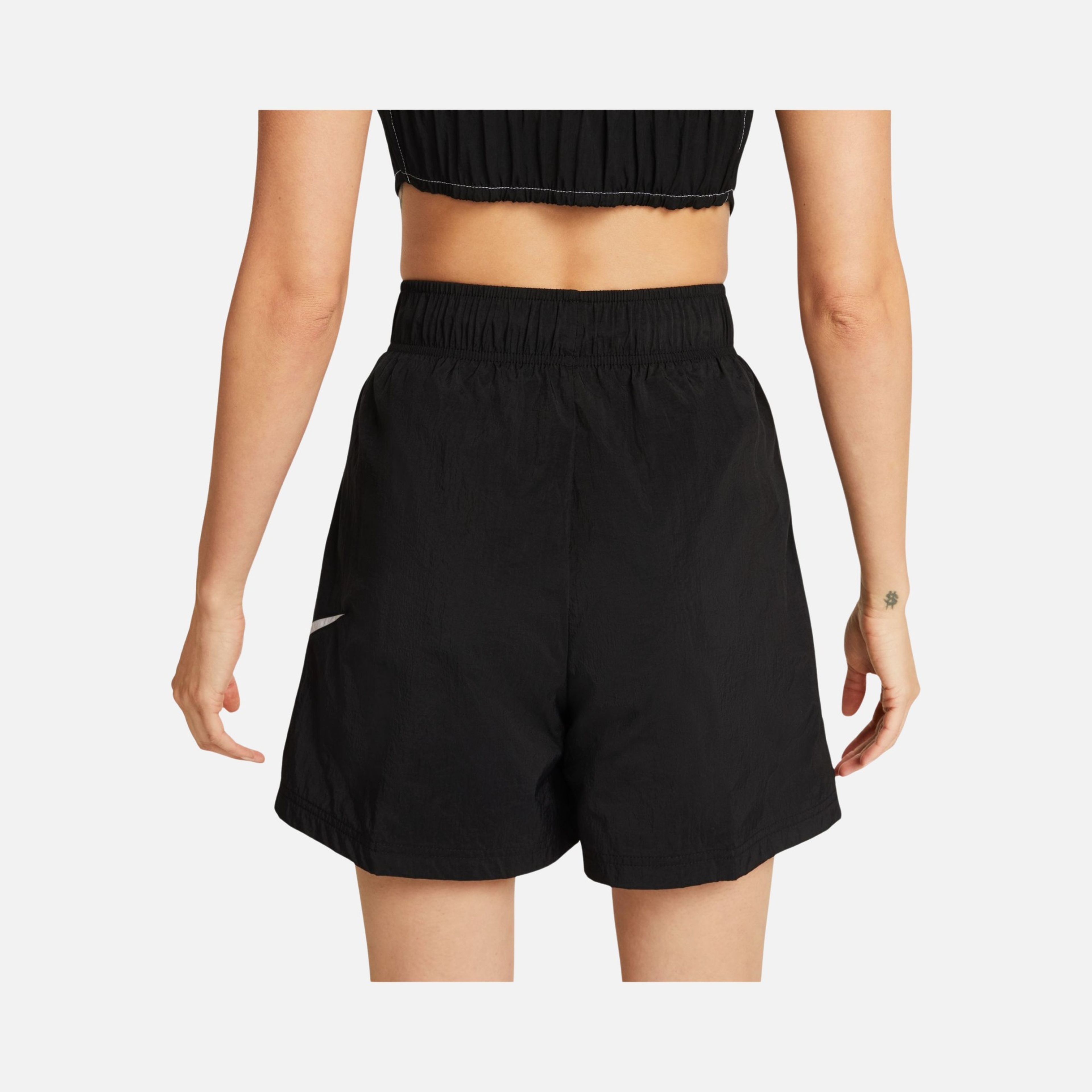 Nike Sportswear Essential High-Rise Woven Kadın Şort