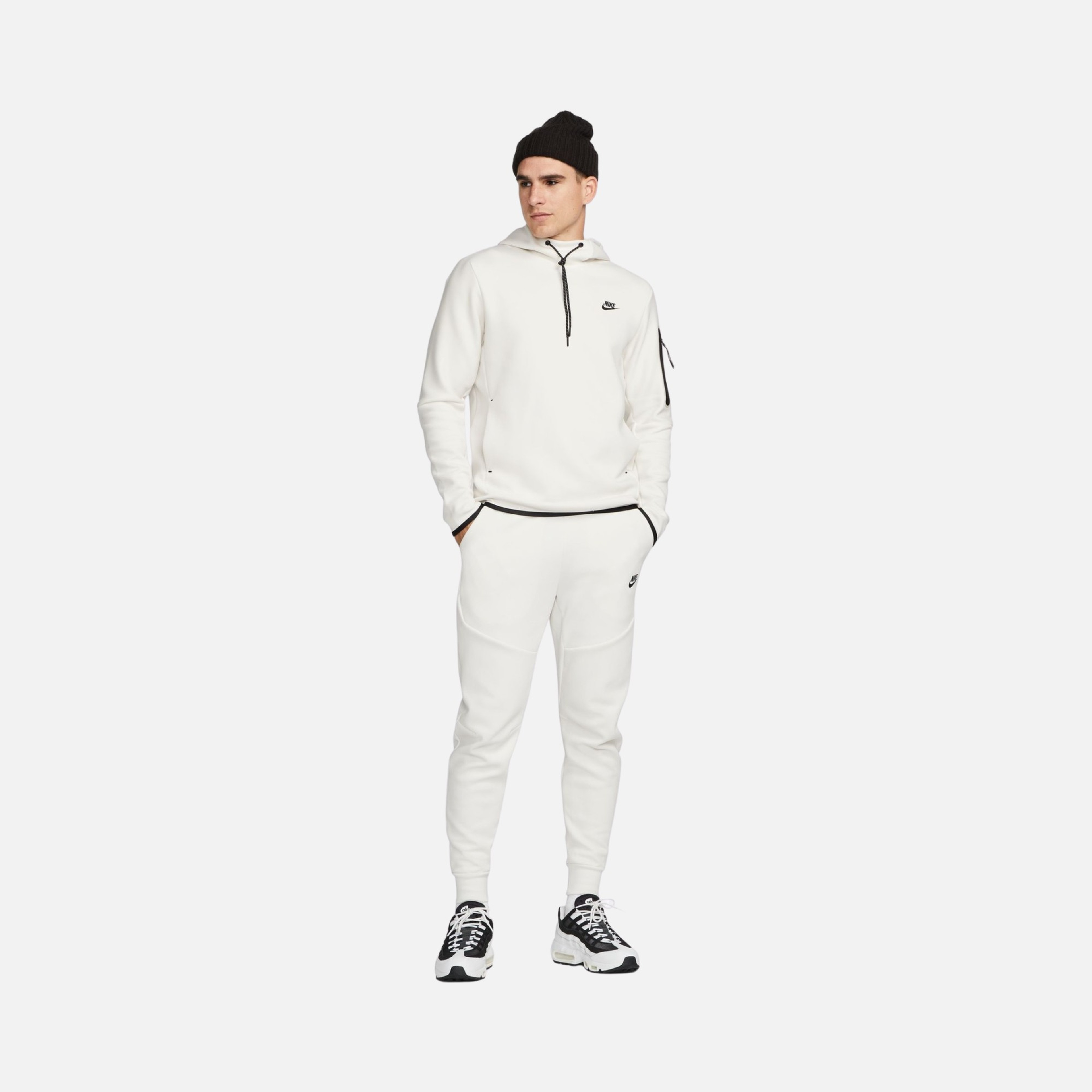 Nike Sportswear Tech Fleece Jogger Erkek Eşofman Altı