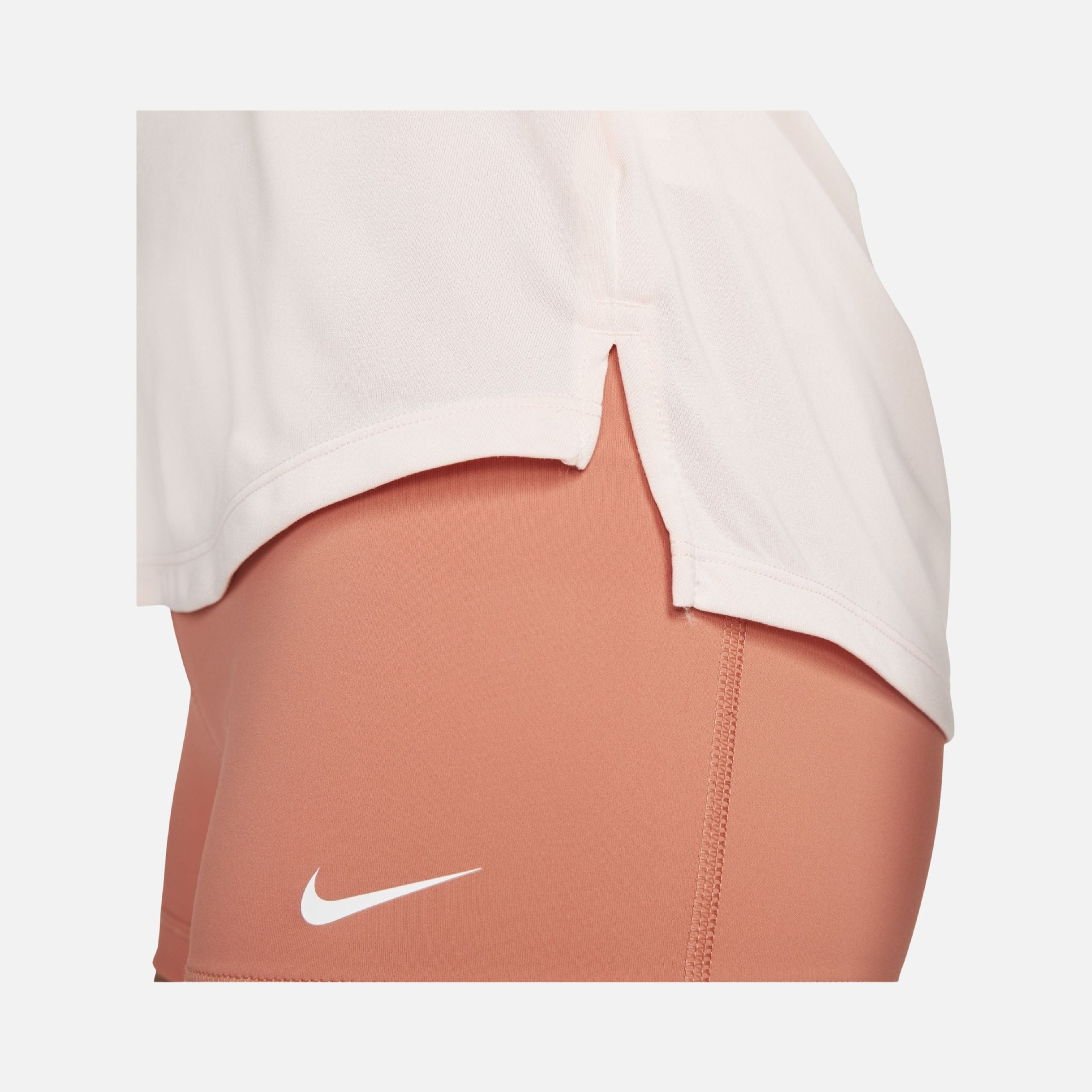 Nike Dri-Fit One Elastika Standard Fit Kadın Atlet