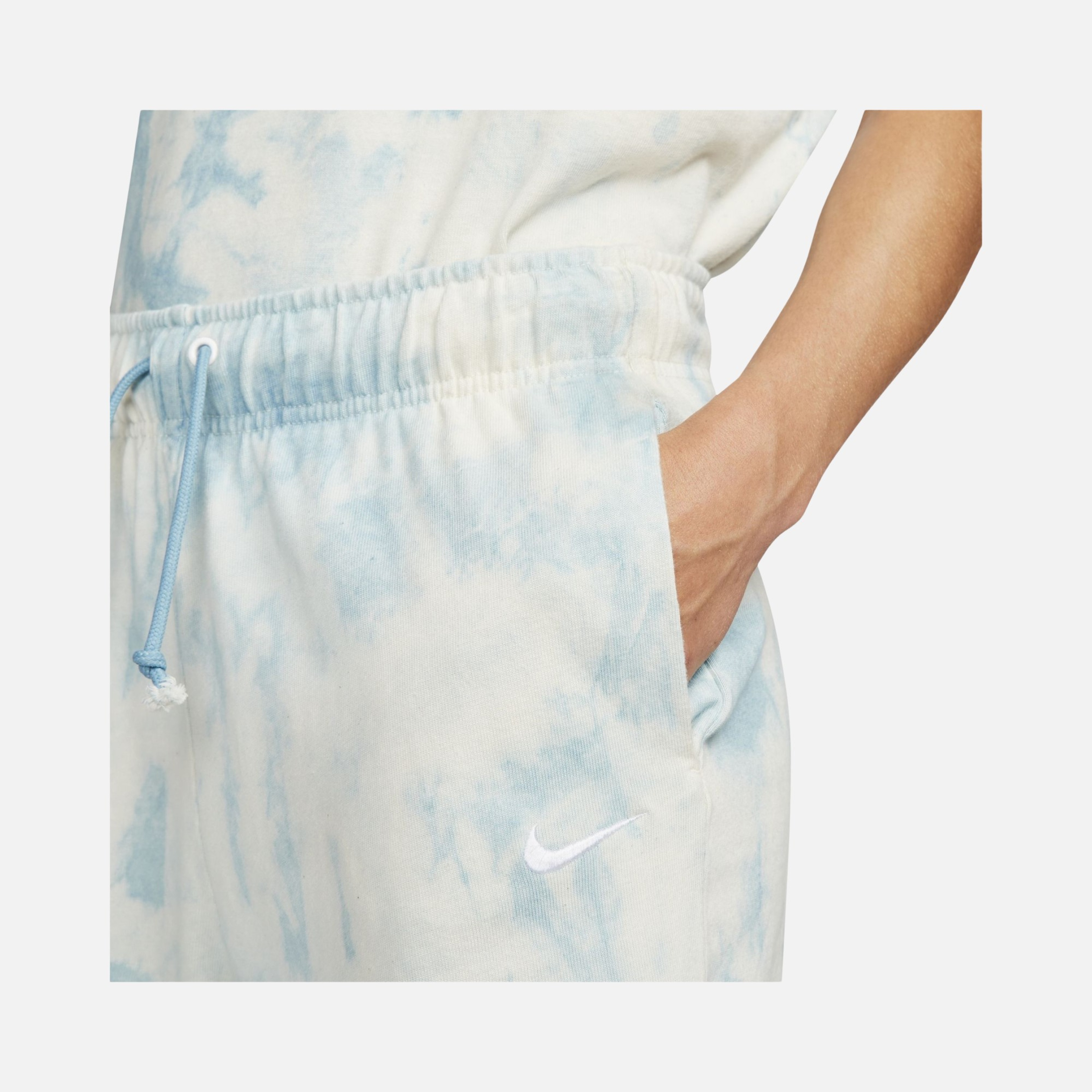 Nike Sportswear Wash Easy High Waisted Kadın Şort