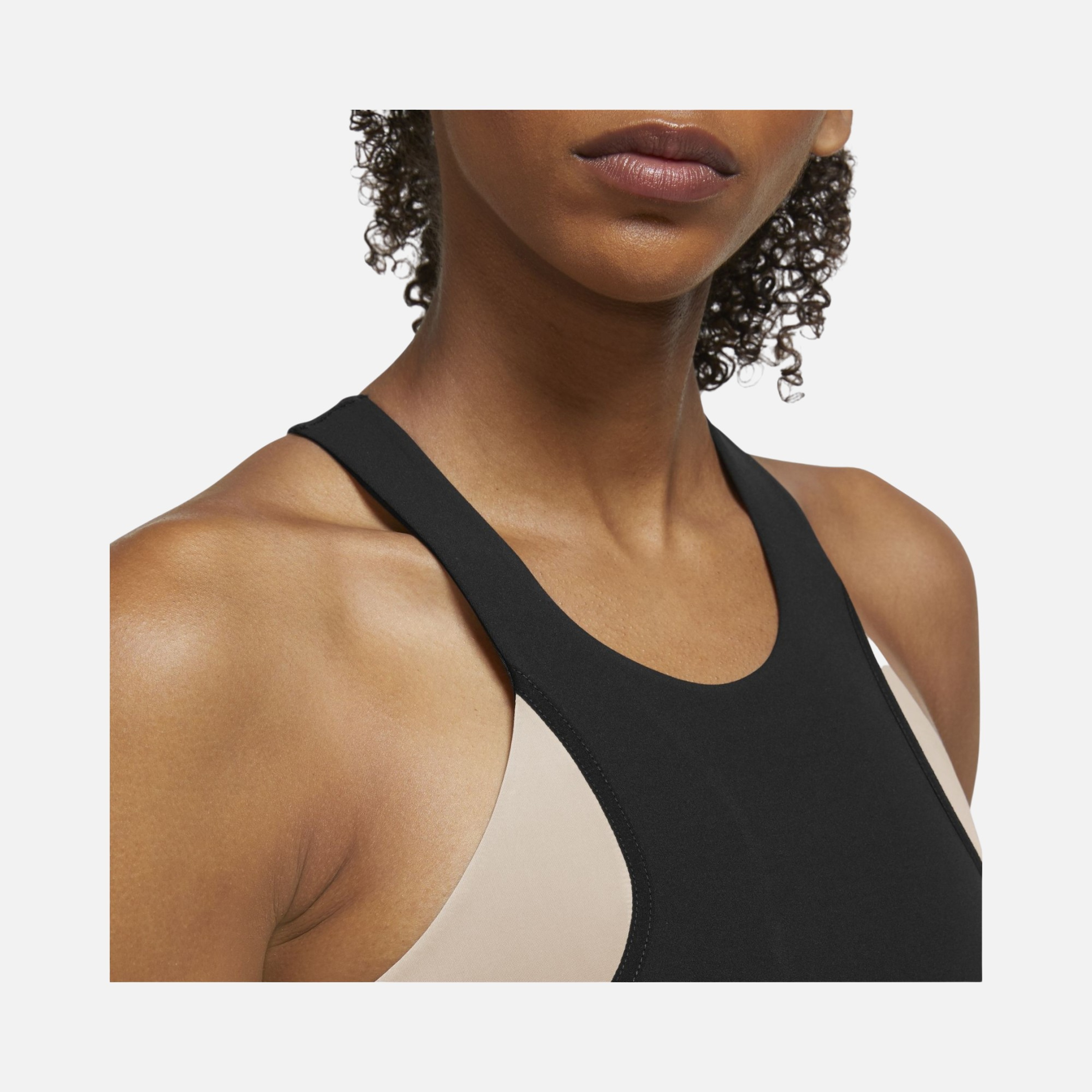 Nike Dri-Fit Yoga Swoosh Novality Lightly Supported Kadın Bra