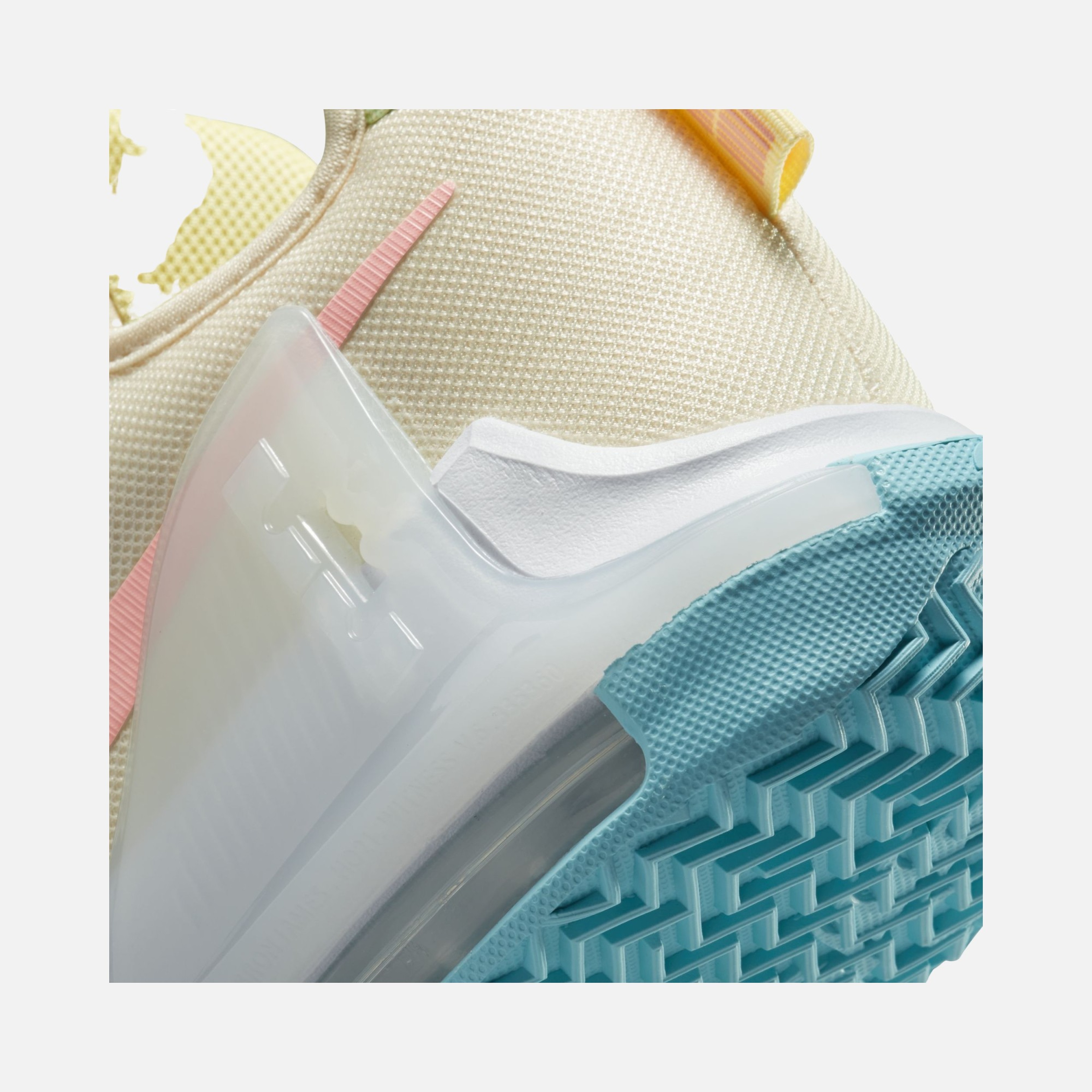 Nike LeBron James Witness VI Erkek Basketbol Ayakkabısı