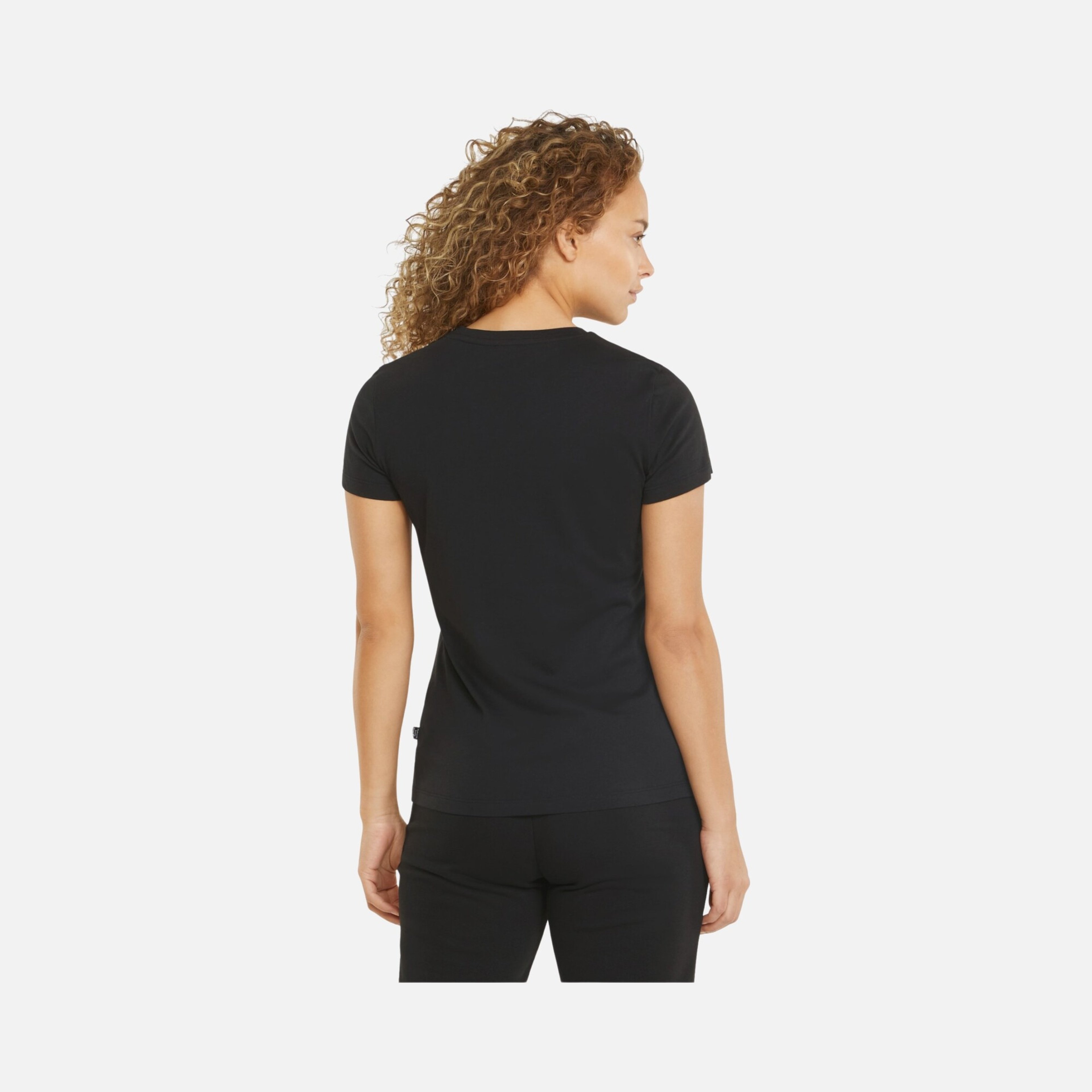 Puma Sportswear Essentials Logo Short-Sleeve Kadın Tişört