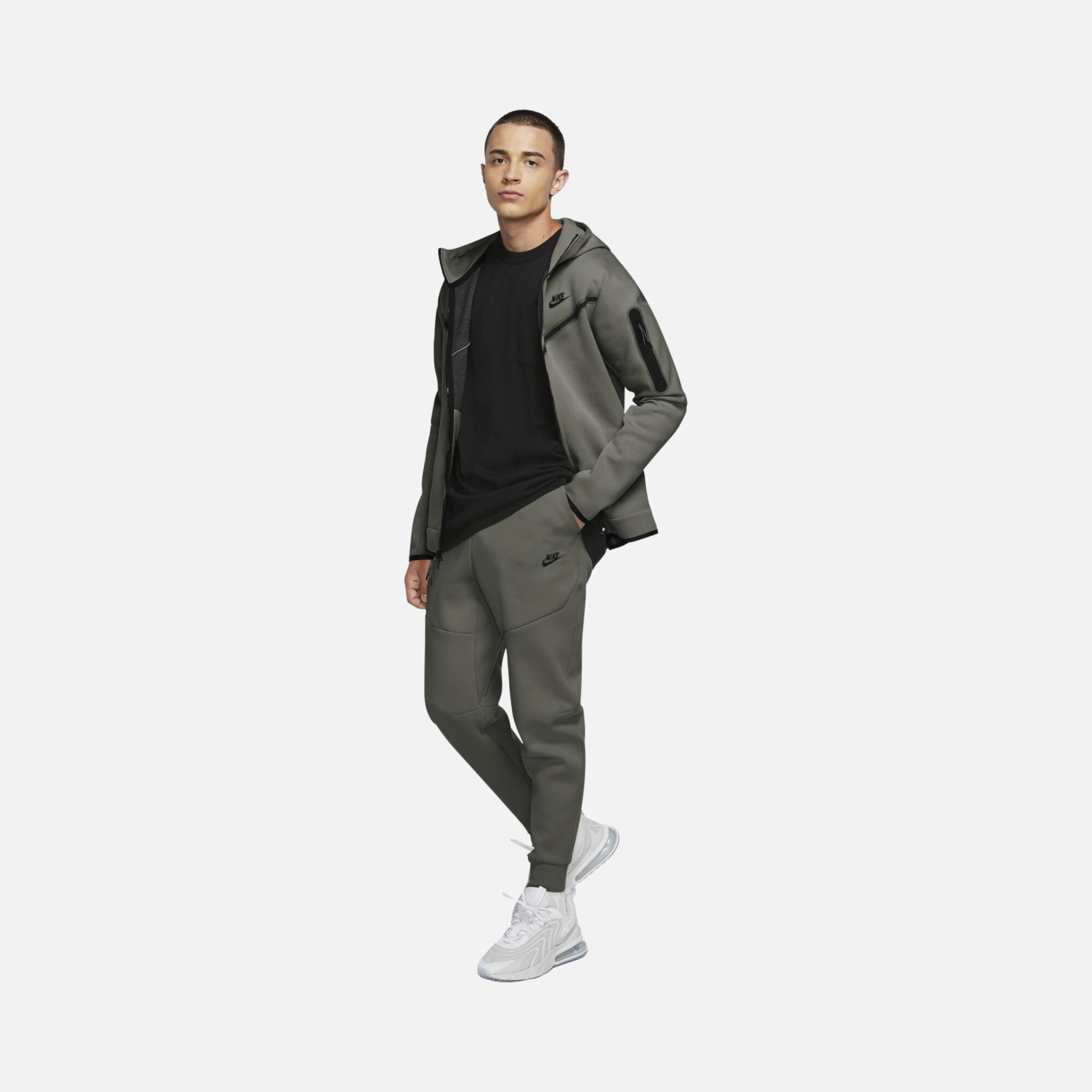 Nike Sportswear Tech Fleece Jogger Erkek Eşofman Altı