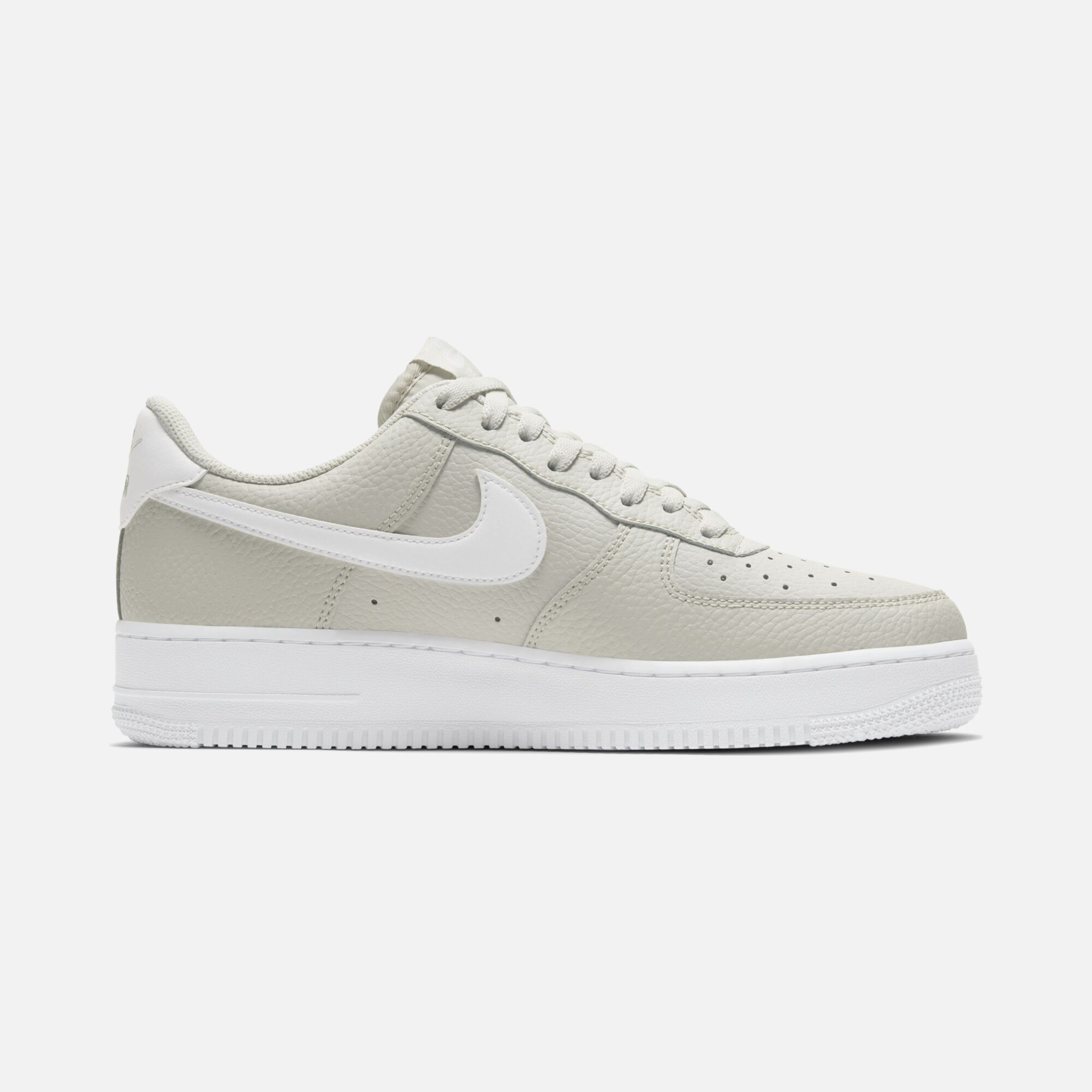 Nike Air Force 1 '07 HO23 Erkek Spor Ayakkabı