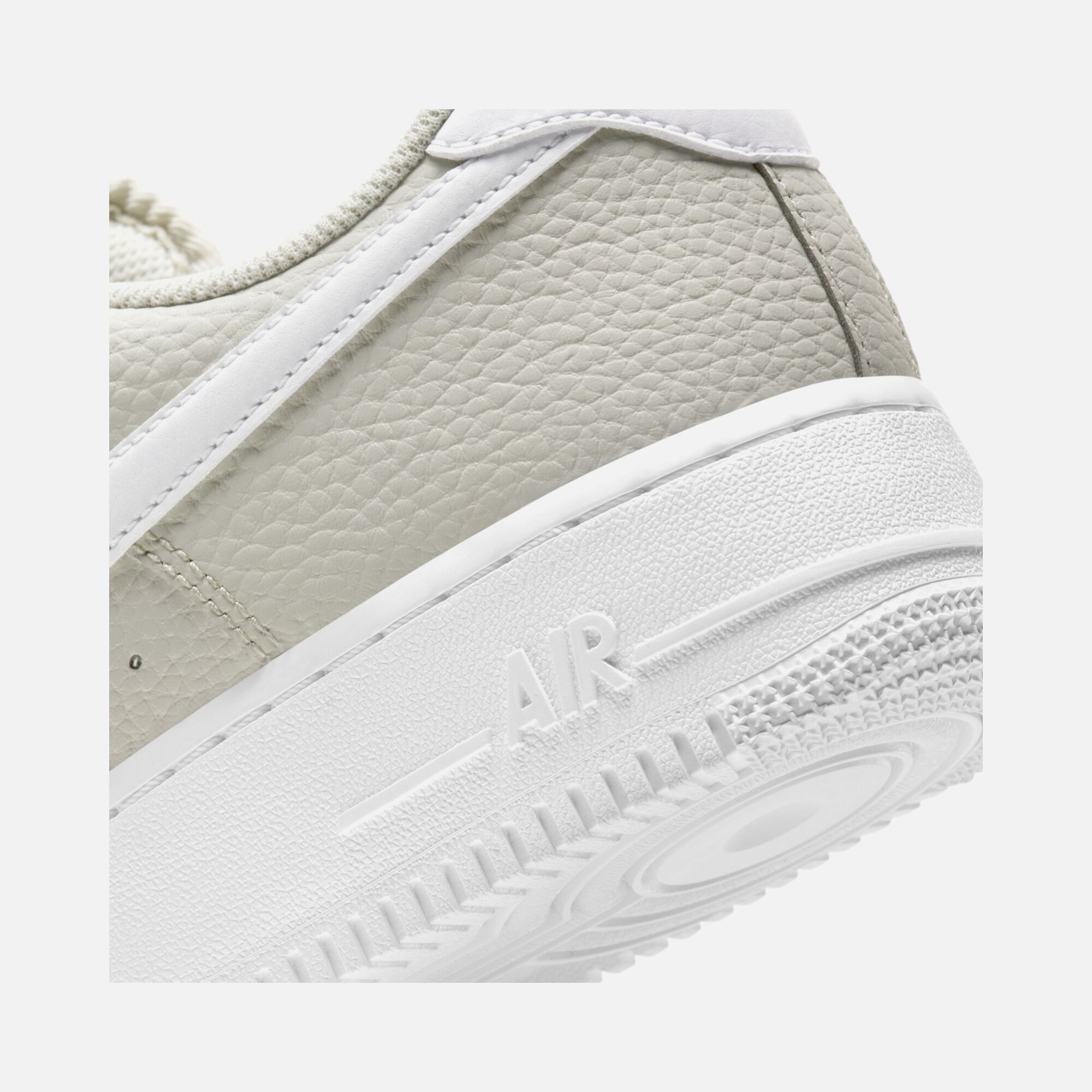 Nike Air Force 1 '07 HO23 Erkek Spor Ayakkabı