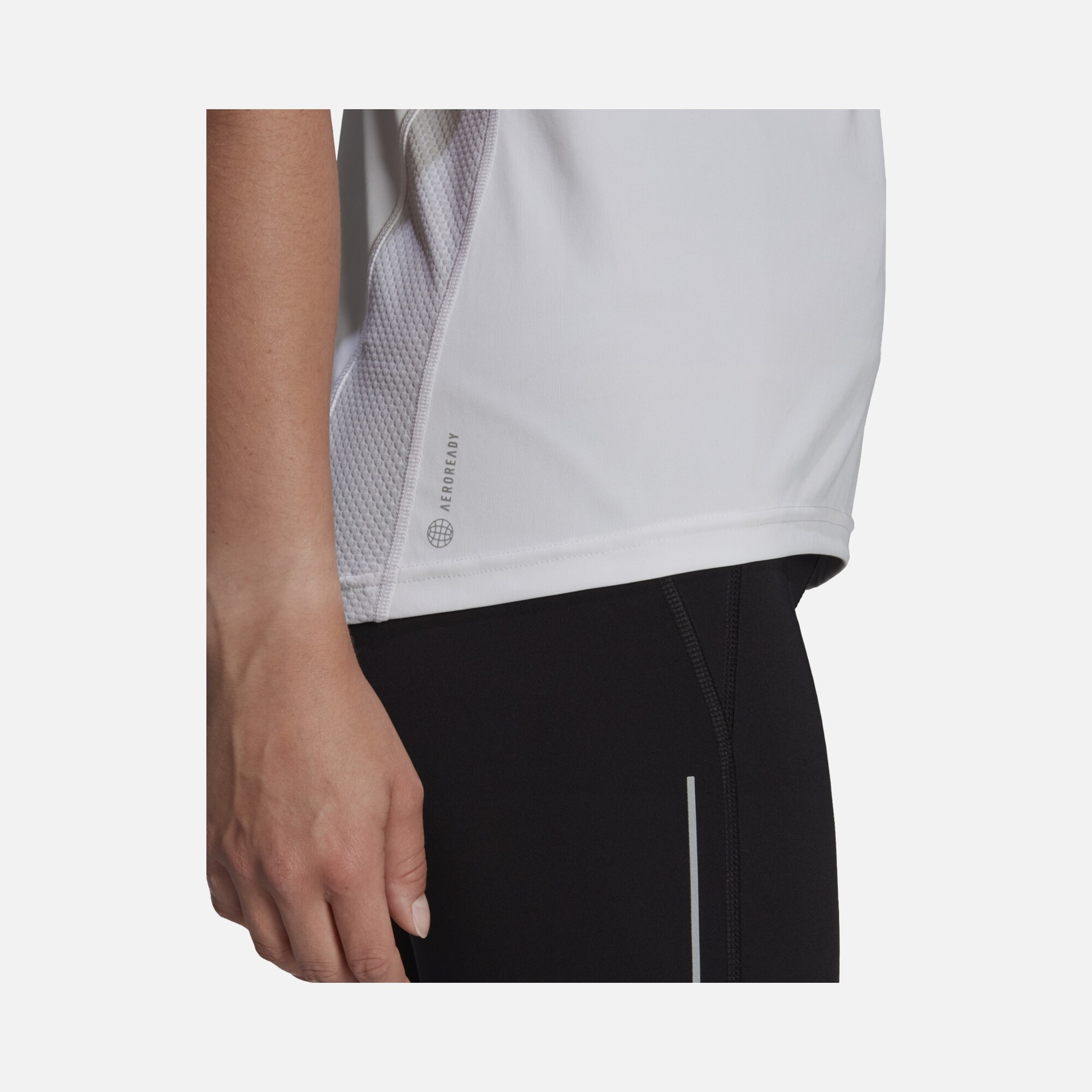 adidas Own The Run AEROREADY Running Short-Sleeve Kadın Tişört