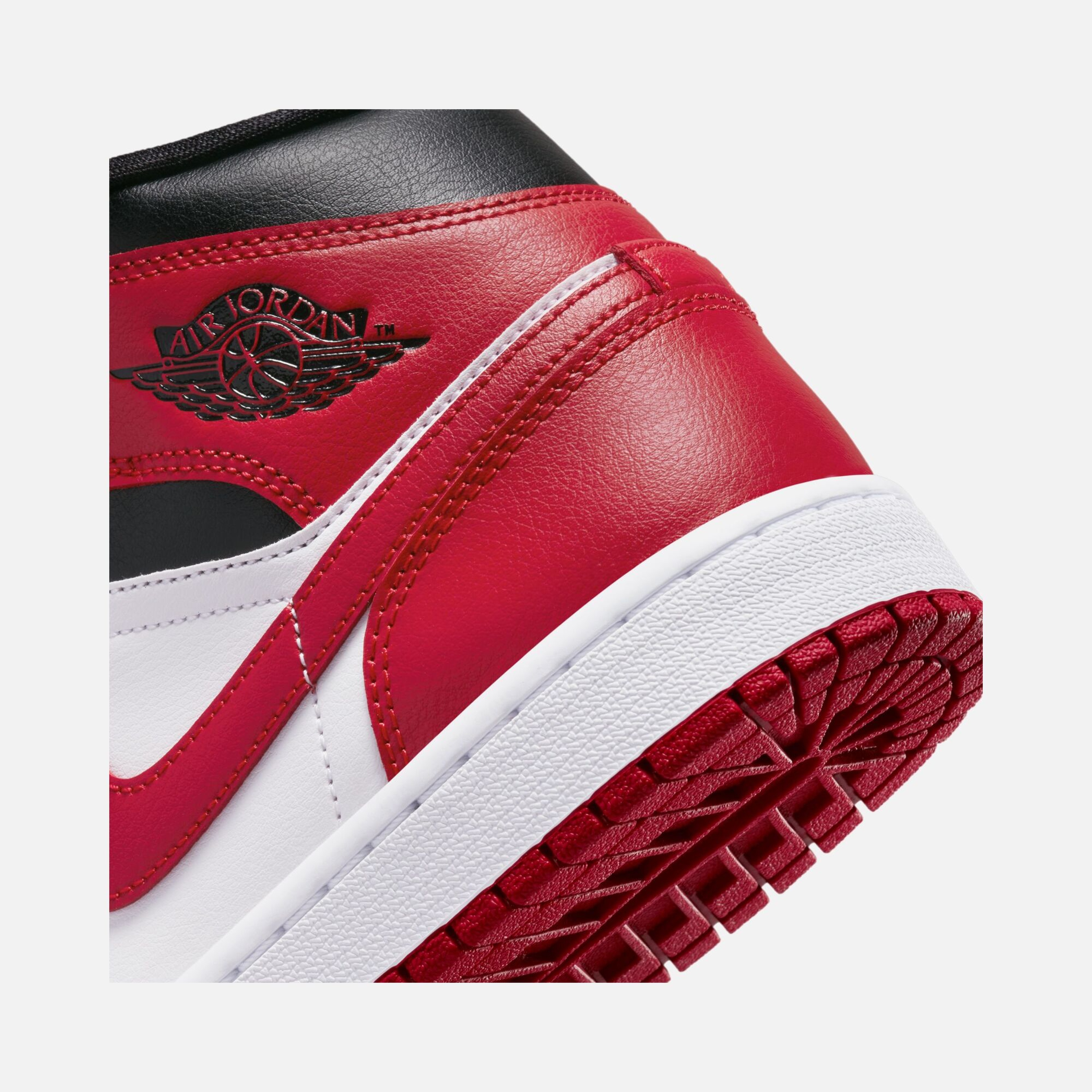 Nike Air Jordan 1 Mid Kadın Spor Ayakkabı