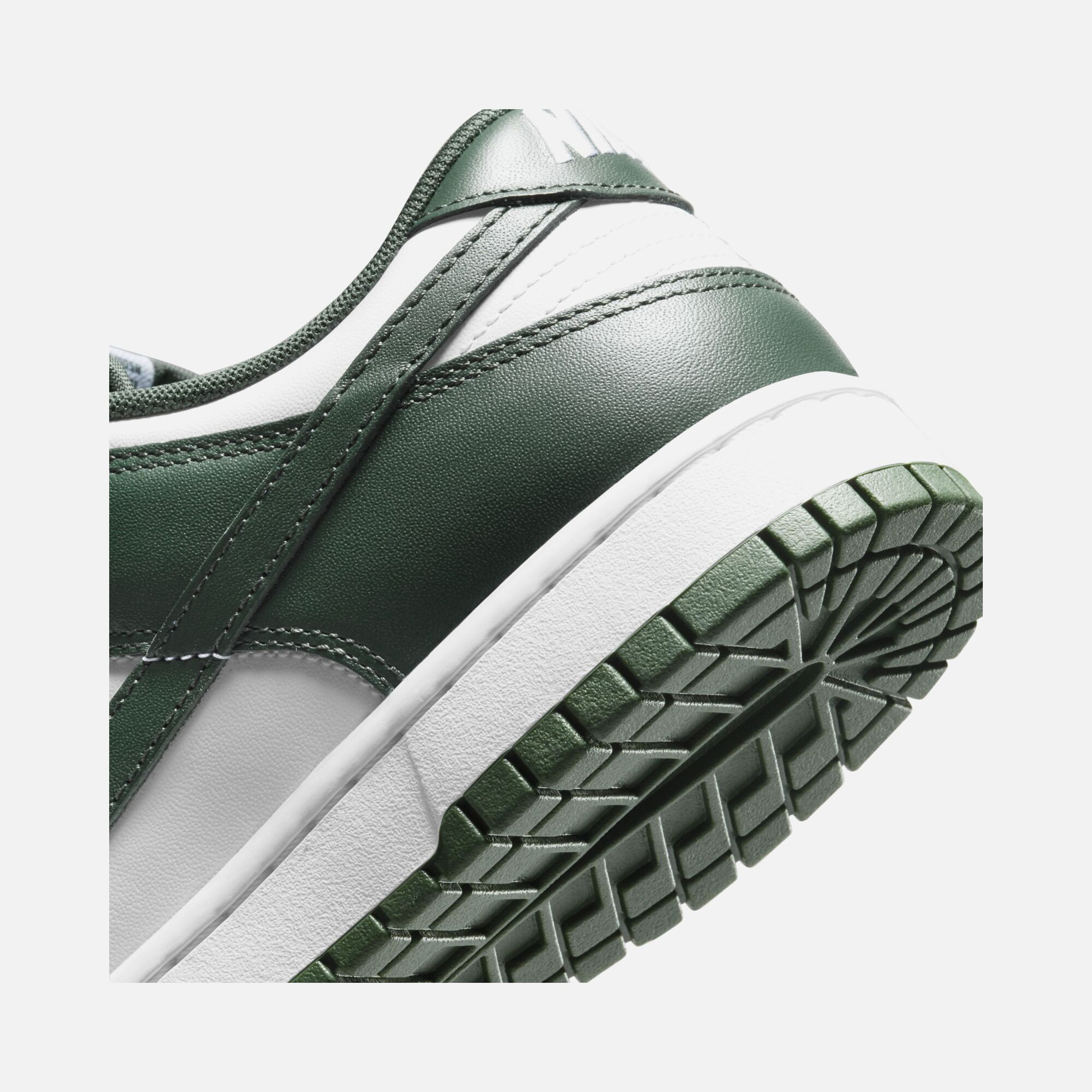 Nike Dunk Low Retro Erkek Spor Ayakkabı